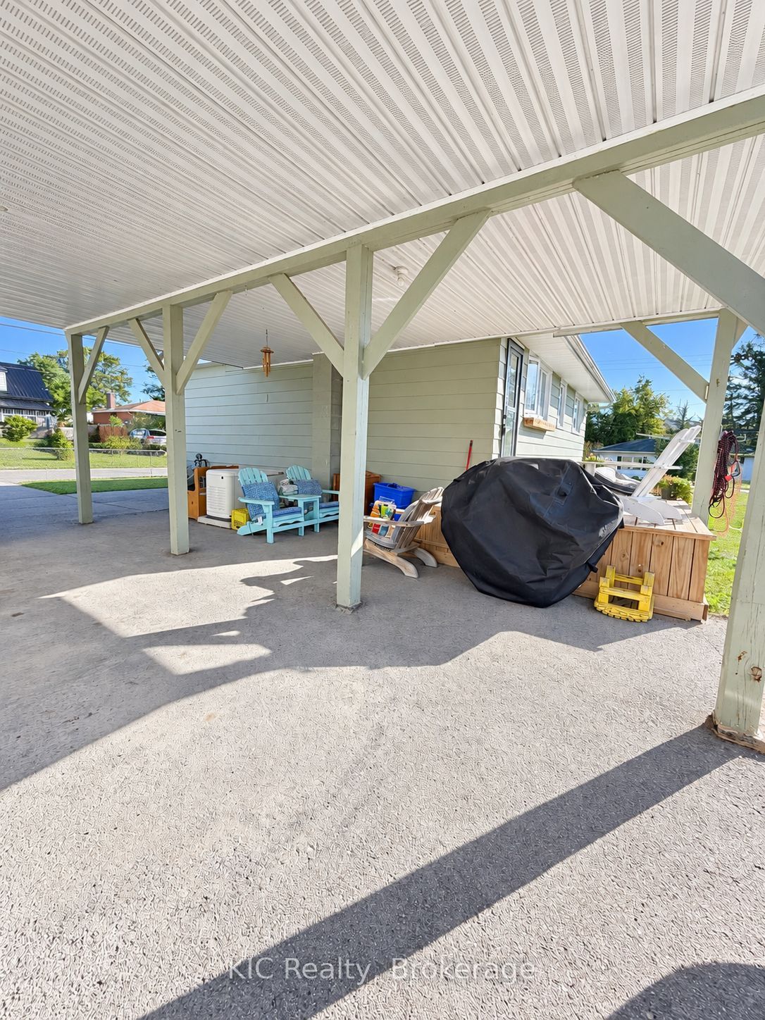 98 George Street E Property Photo 13