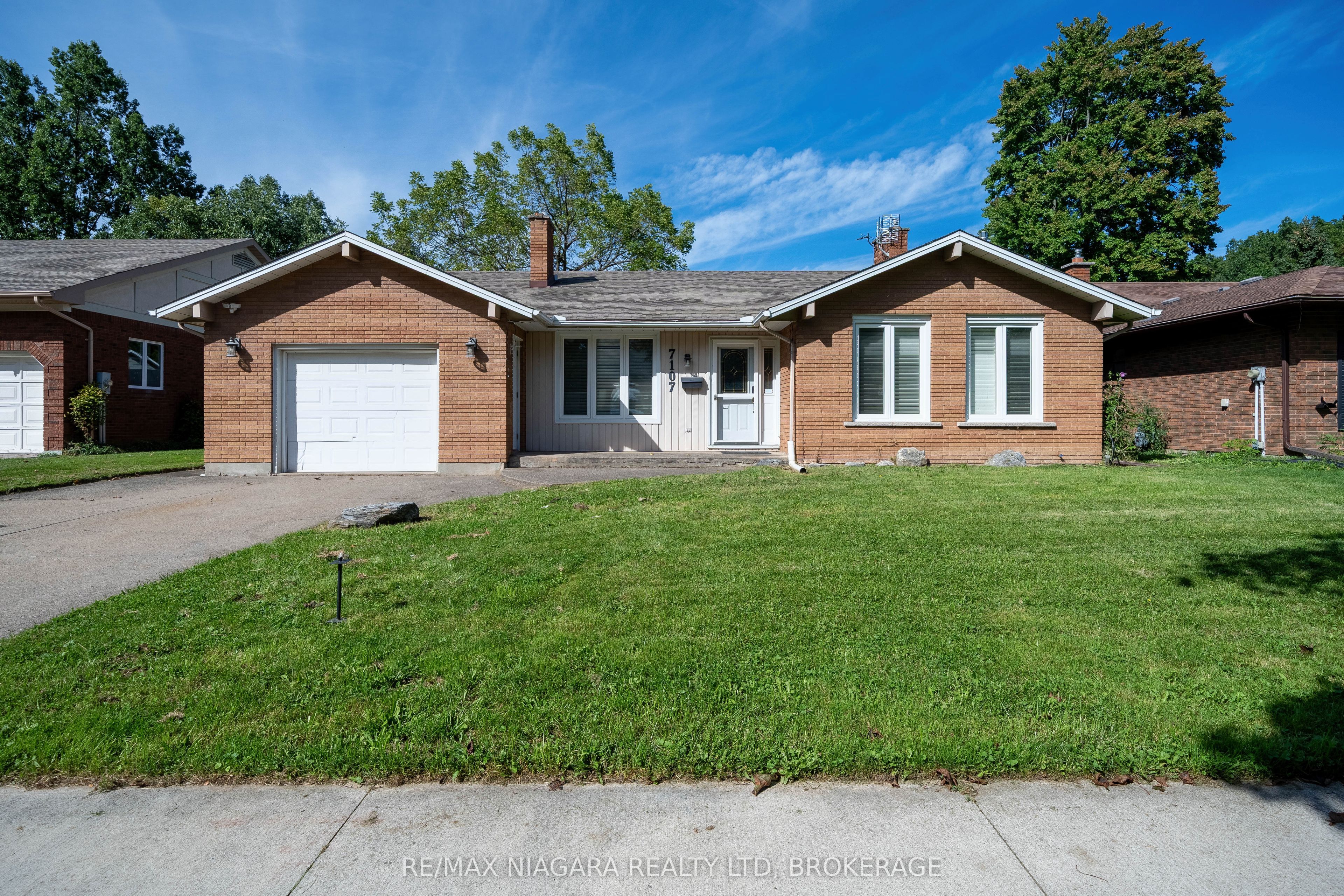 7107 Woodgate Street