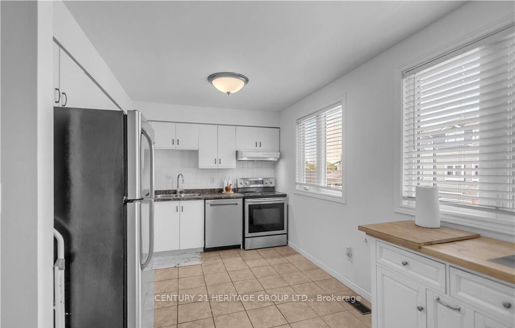 52 Harris Avenue D Property Photo 14