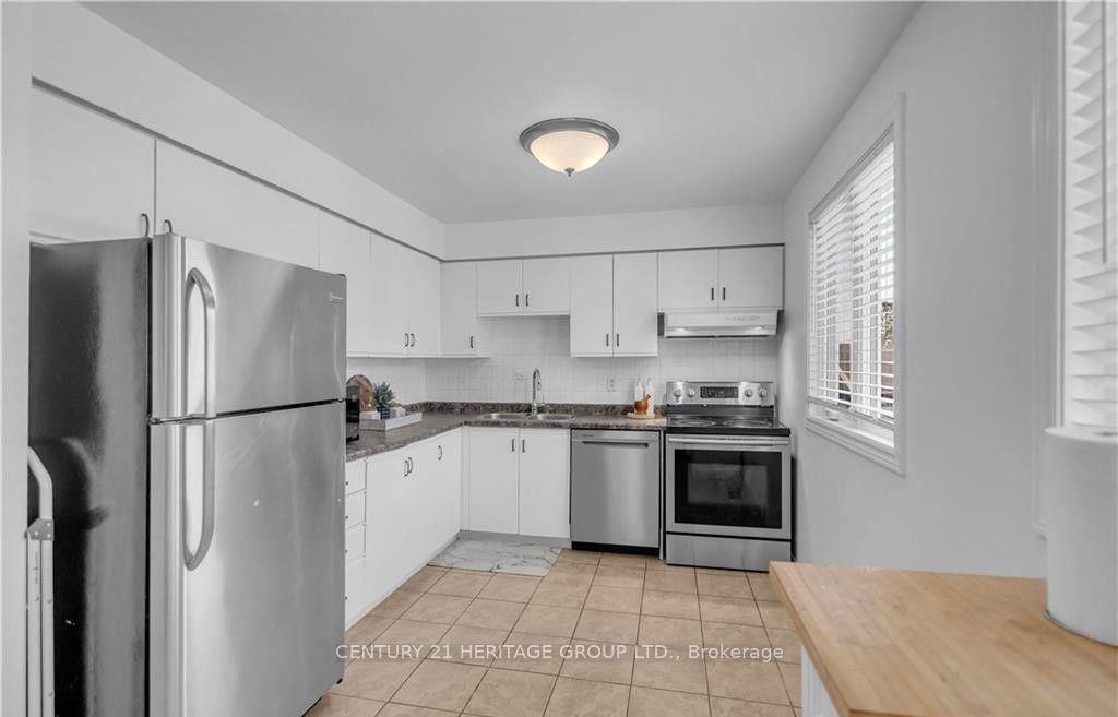 52 Harris Avenue D Property Photo 16