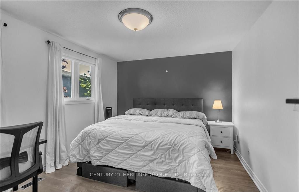 52 Harris Avenue D Property Photo 20