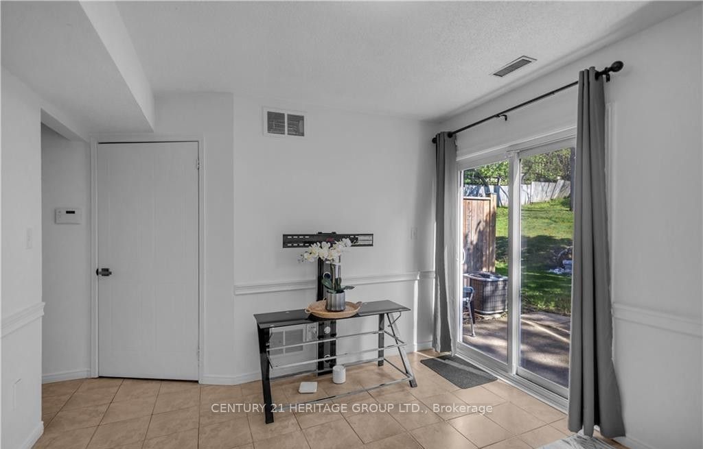 52 Harris Avenue D Property Photo 30