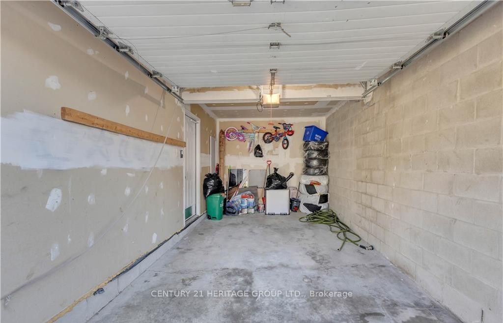 52 Harris Avenue D Property Photo 33