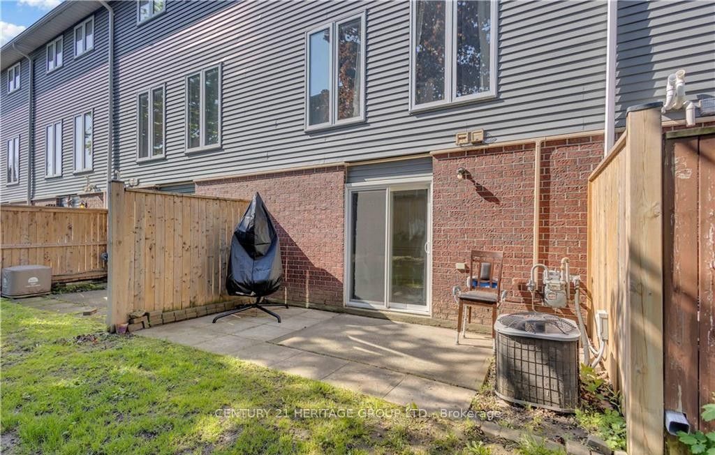 52 Harris Avenue D Property Photo 35