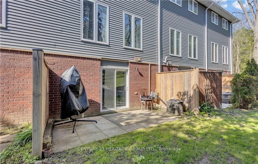 52 Harris Avenue D Property Photo 36