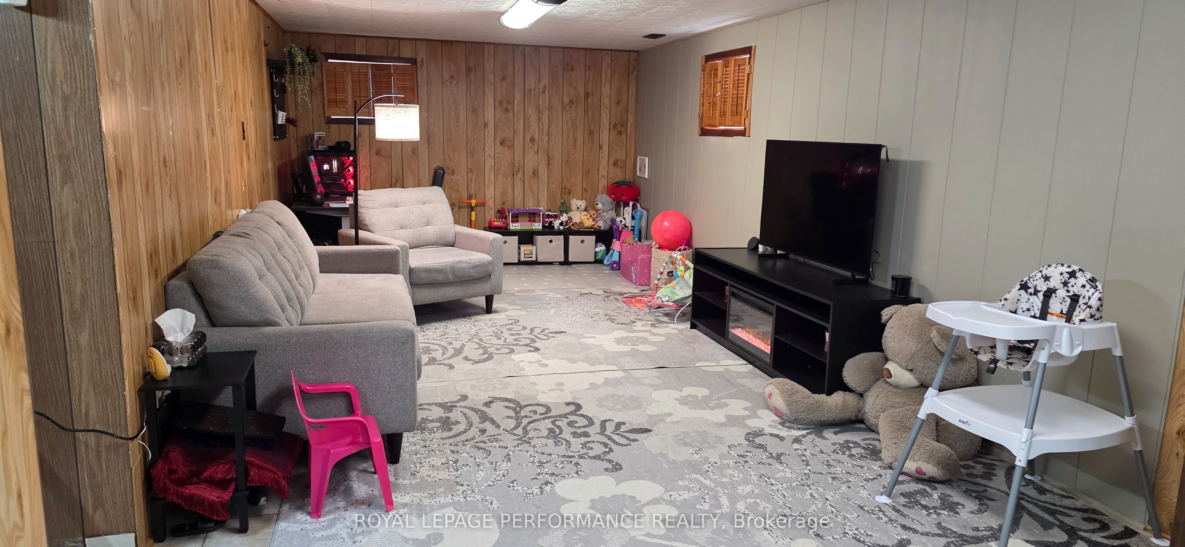 641 Burton Avenue Property Photo 22