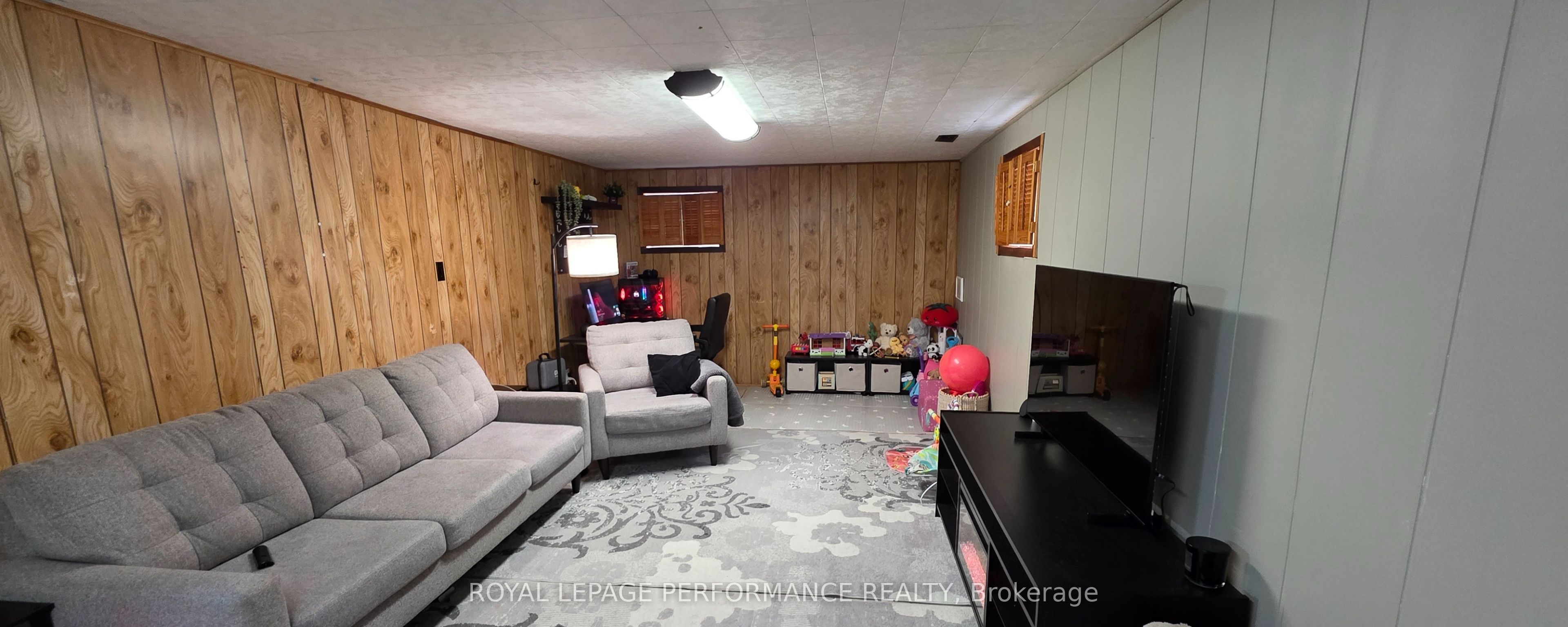 641 Burton Avenue Property Photo 24