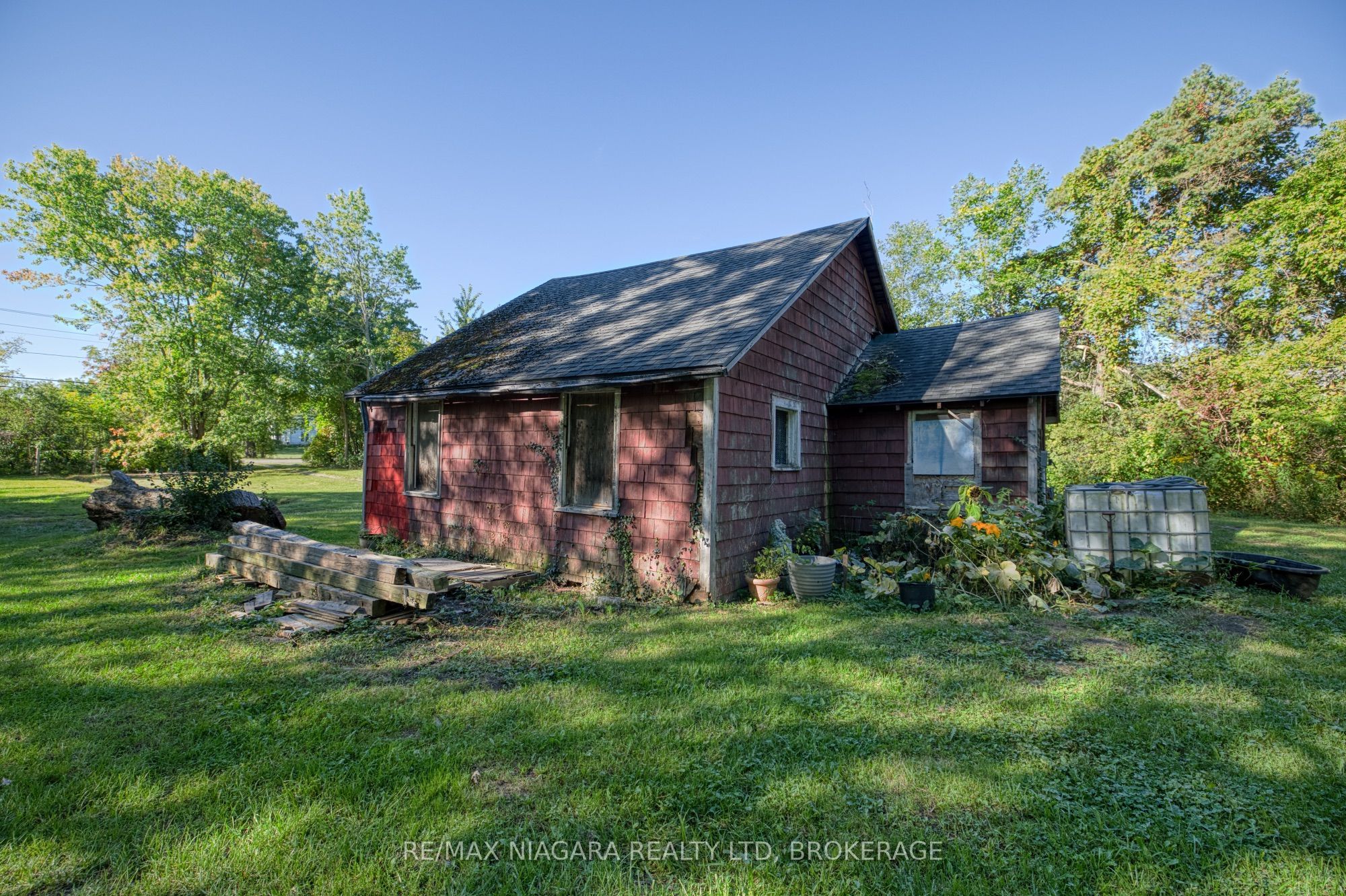 4728 Michener Road Property Photo 6