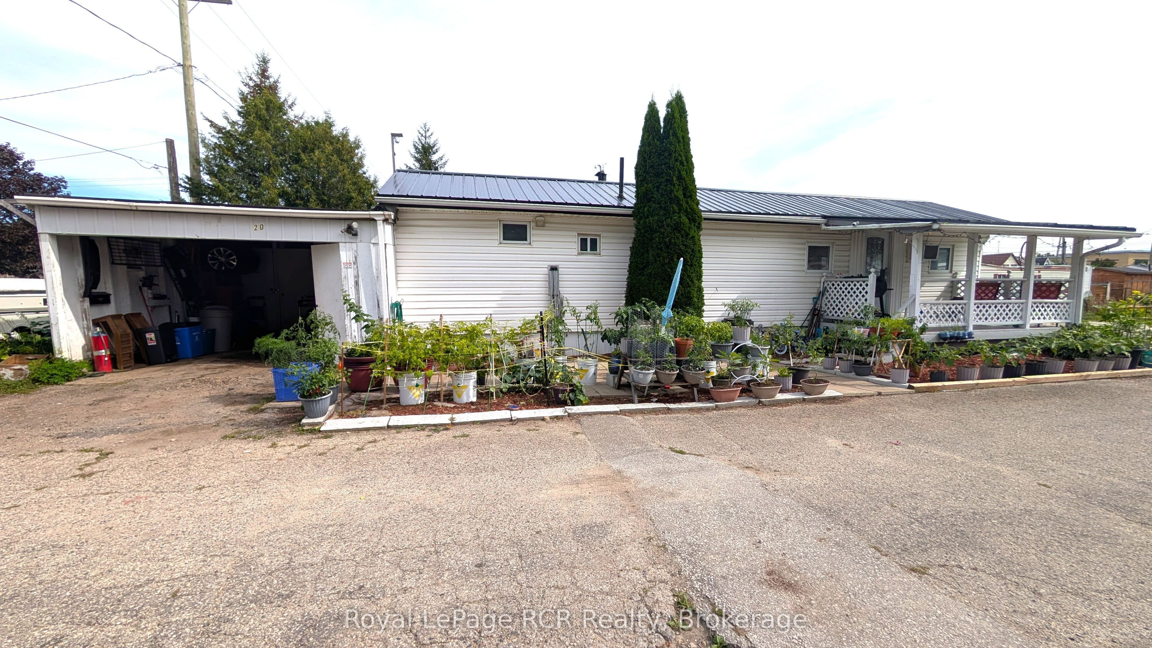 1680 9th Avenue E 20 Property Photo 2