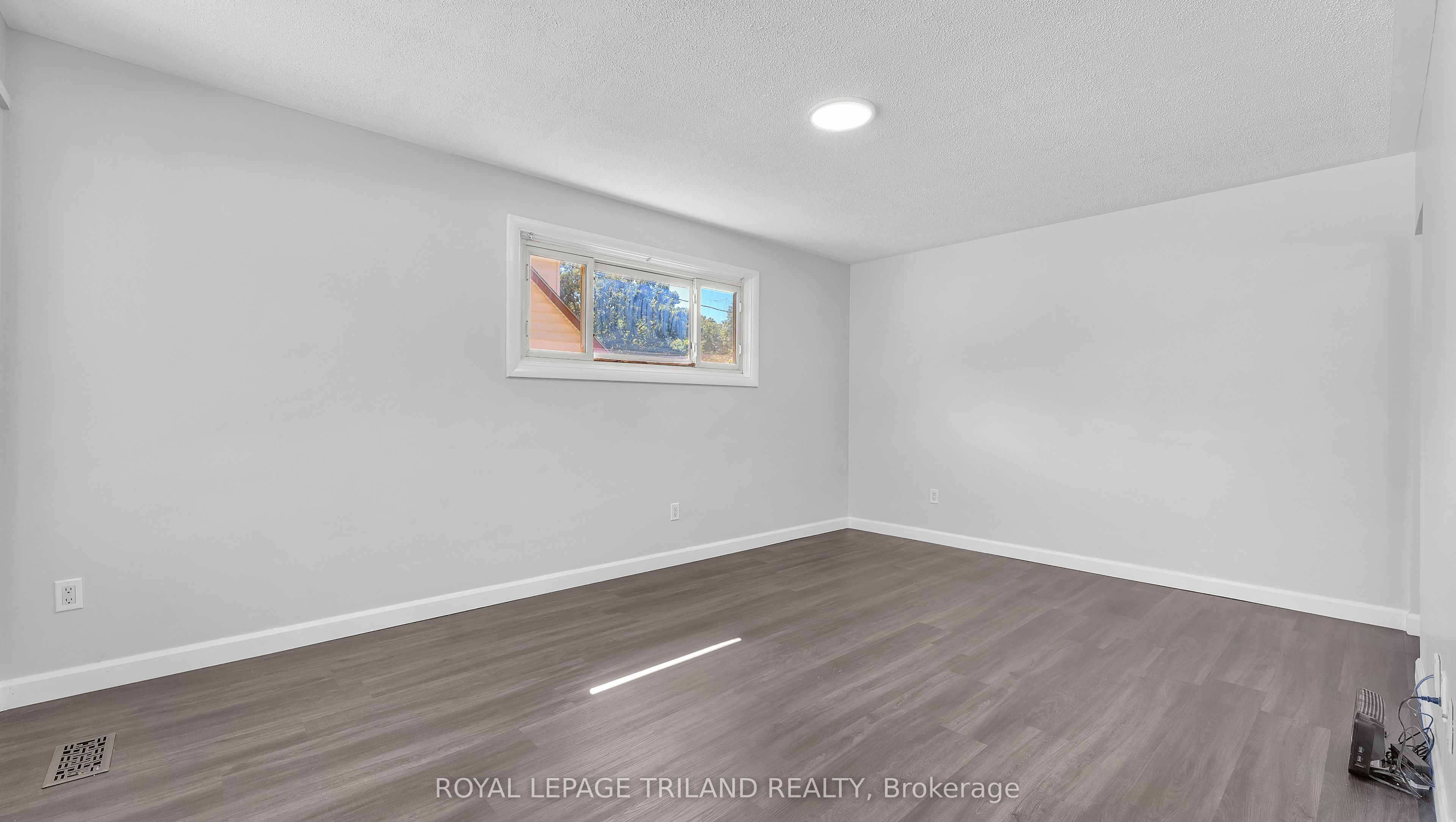 93 Manitoulin Drive Property Photo 10