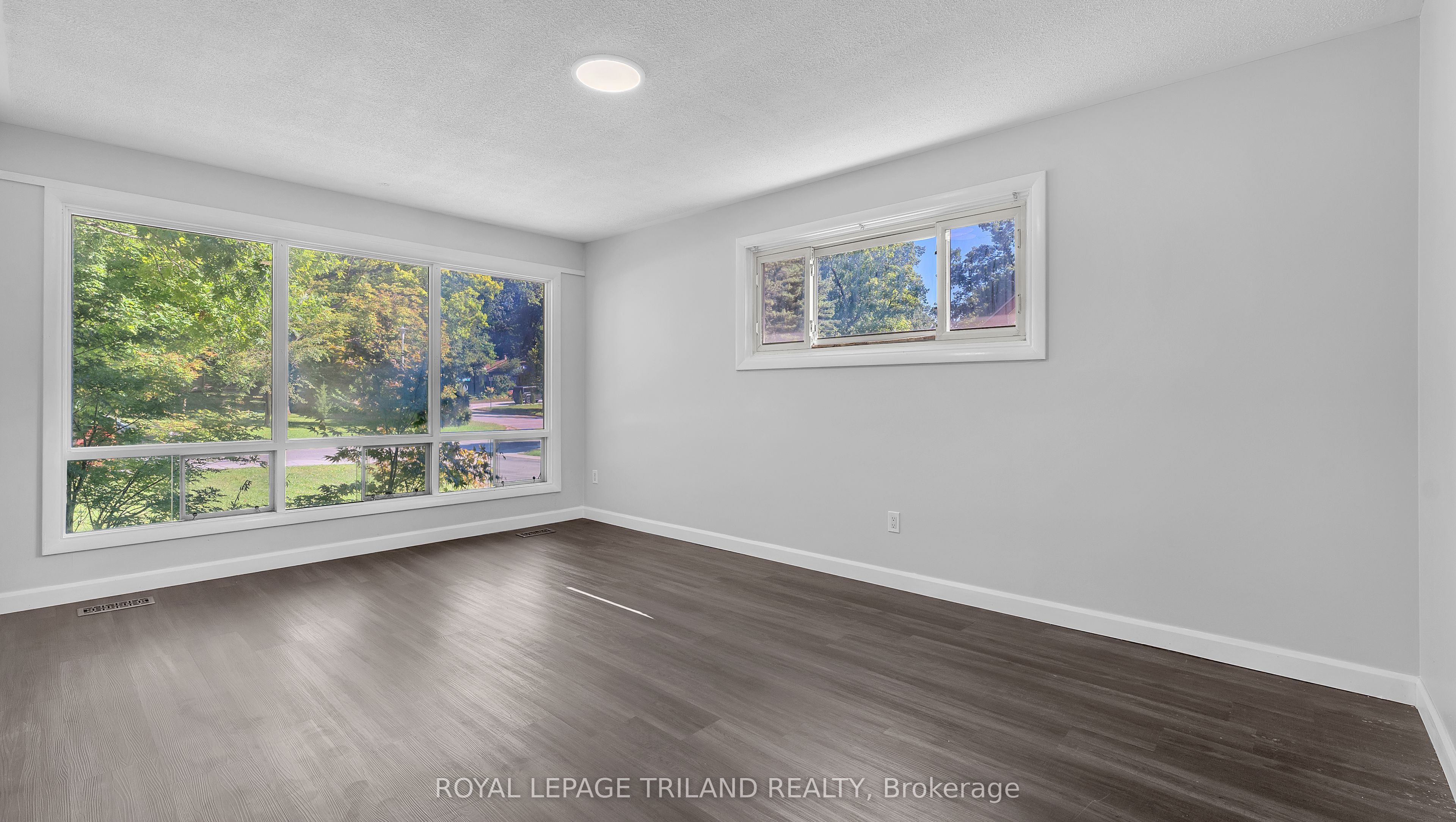 93 Manitoulin Drive Property Photo 11