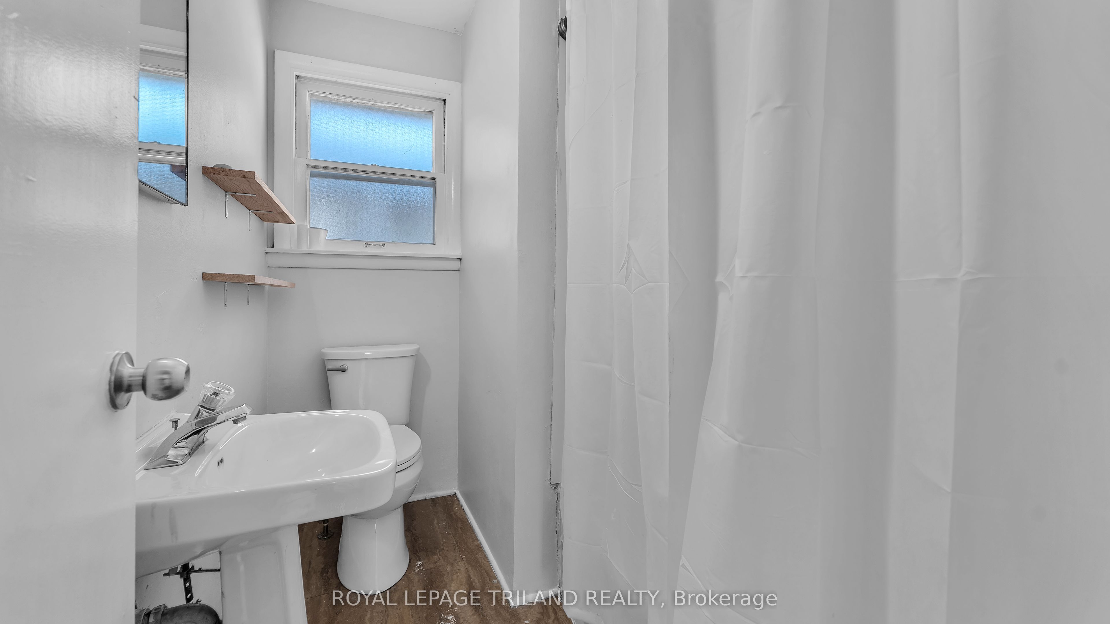 93 Manitoulin Drive Property Photo 13