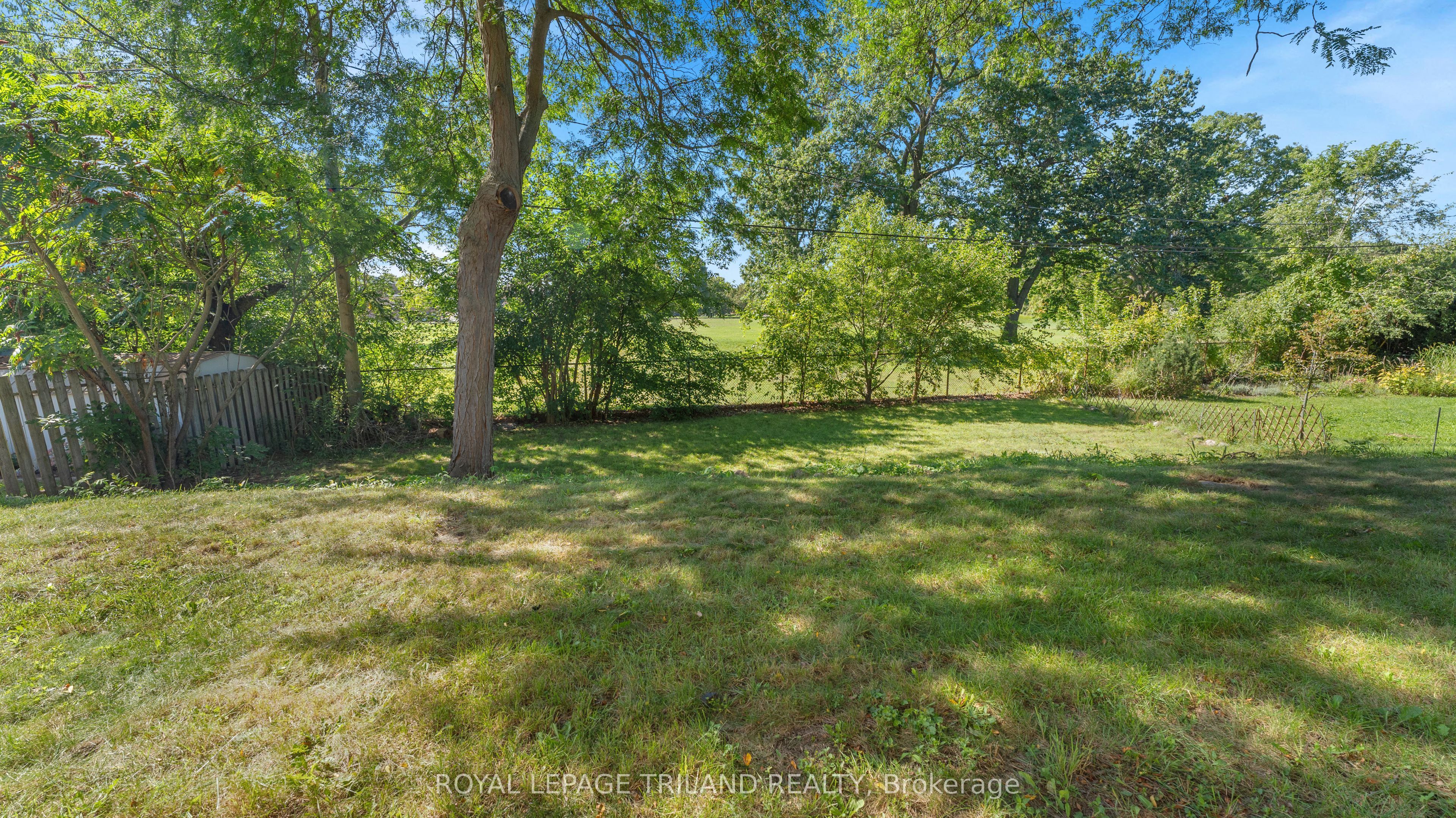 93 Manitoulin Drive Property Photo 22