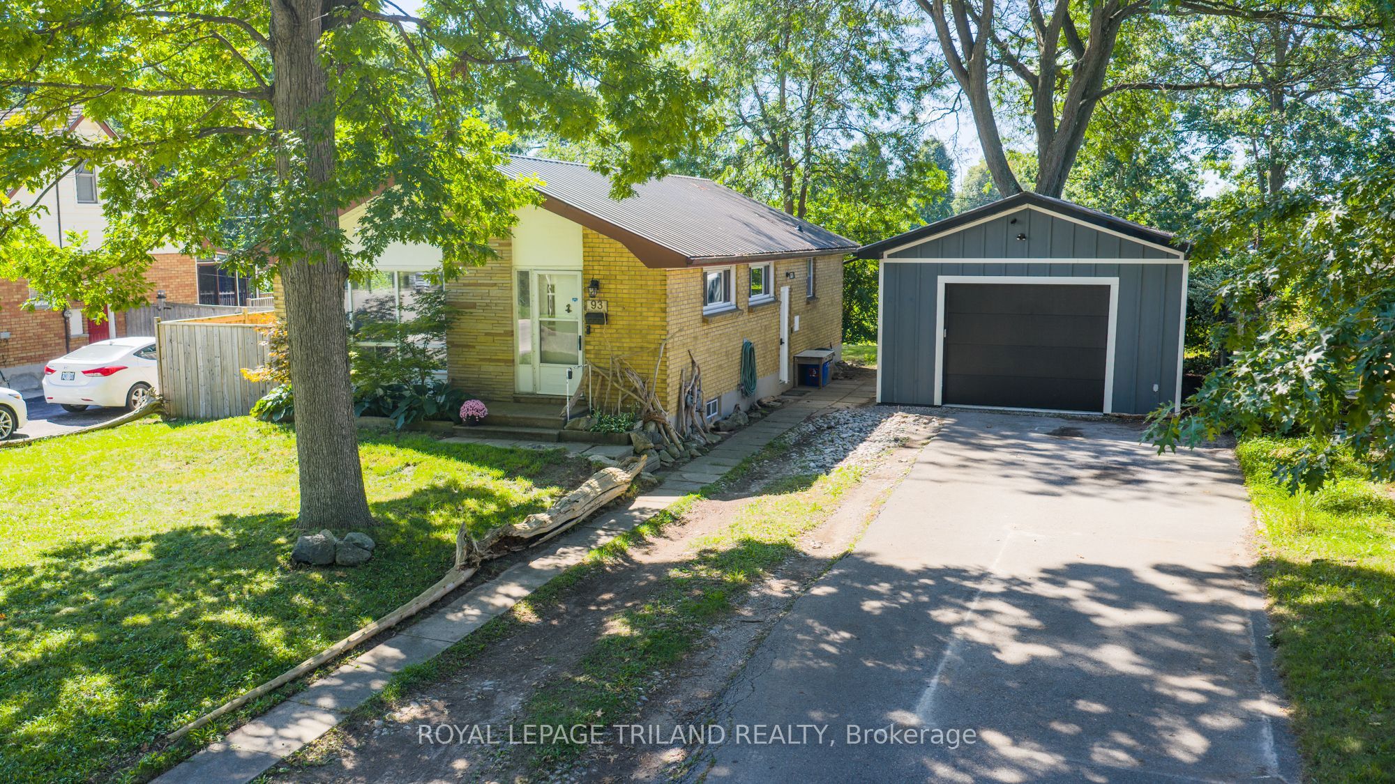 93 Manitoulin Drive Property Photo 23