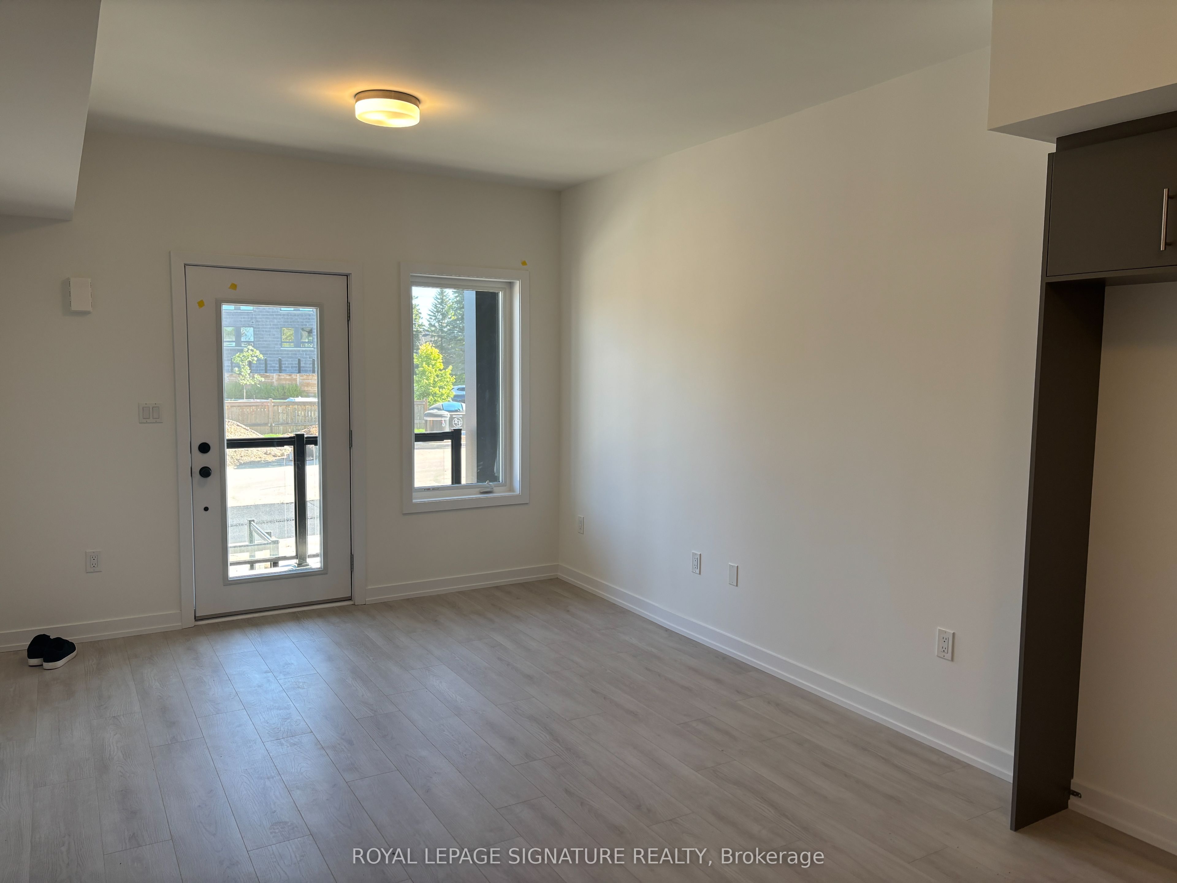 42 Lowes Road W 24 Property Photo 8