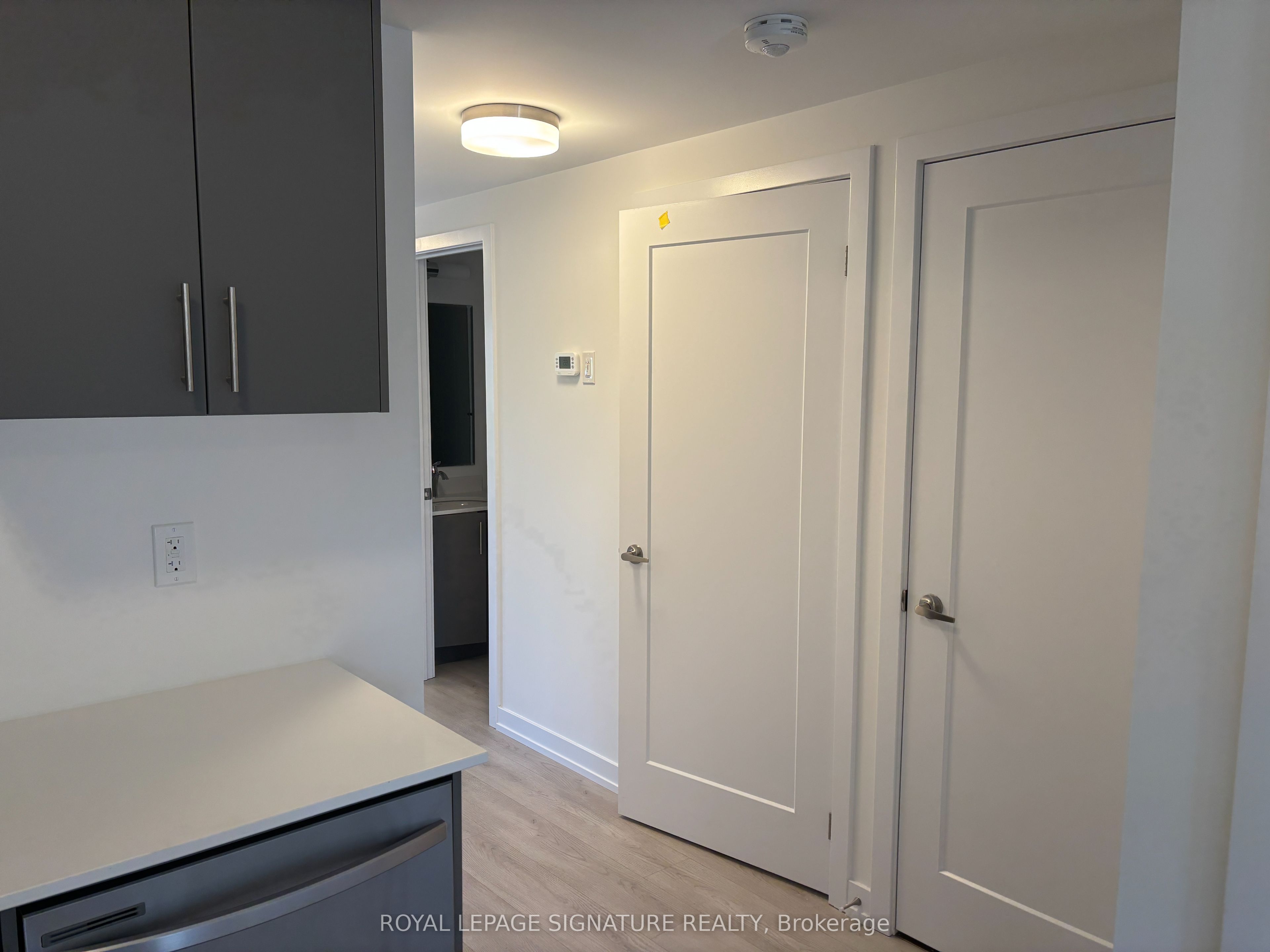 42 Lowes Road W 24 Property Photo 11
