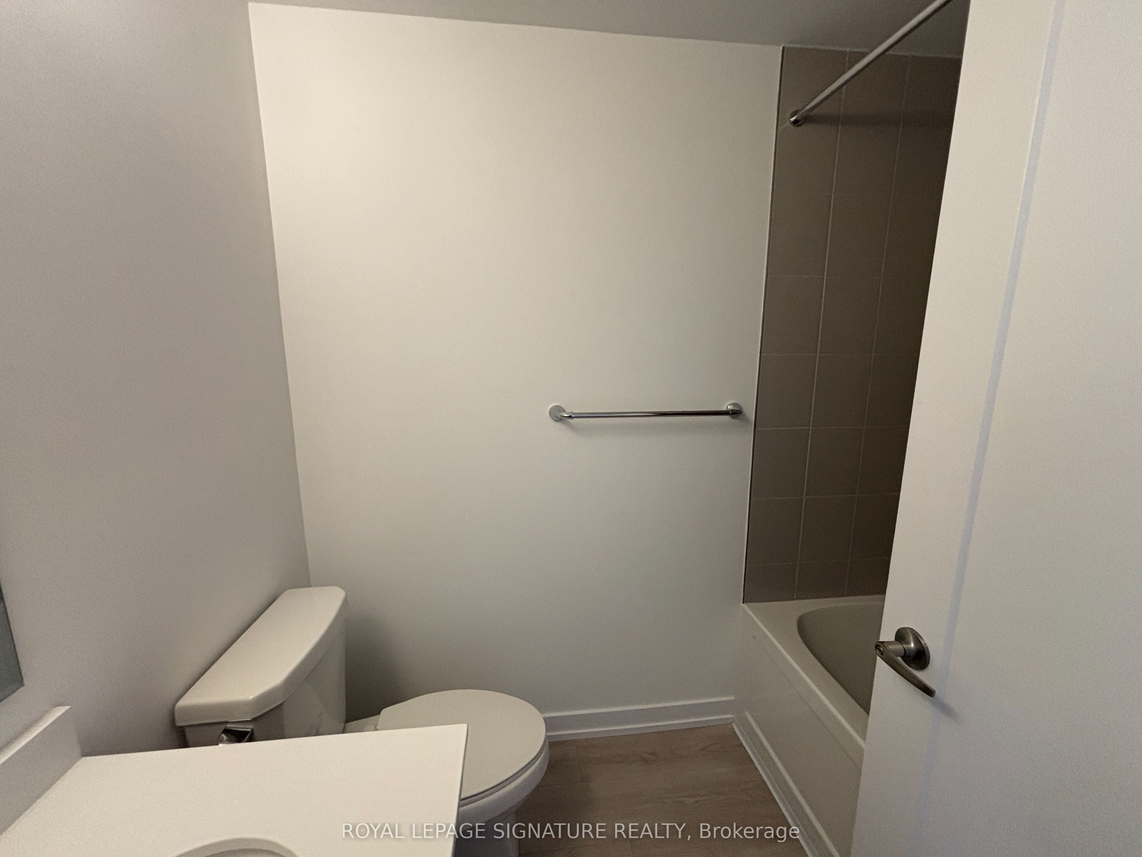 42 Lowes Road W 24 Property Photo 13