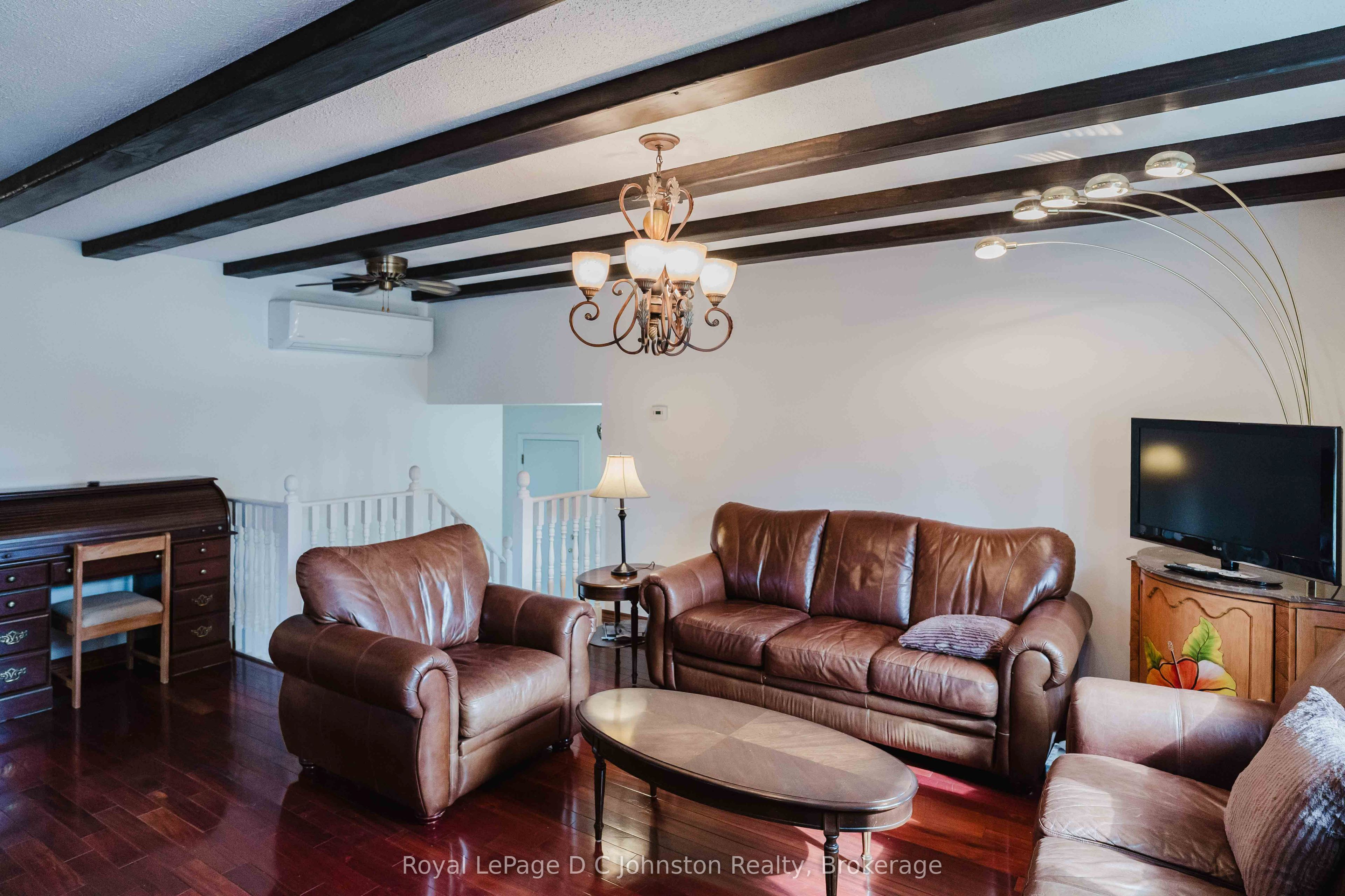 1152 Wellington Street Property Photo 12