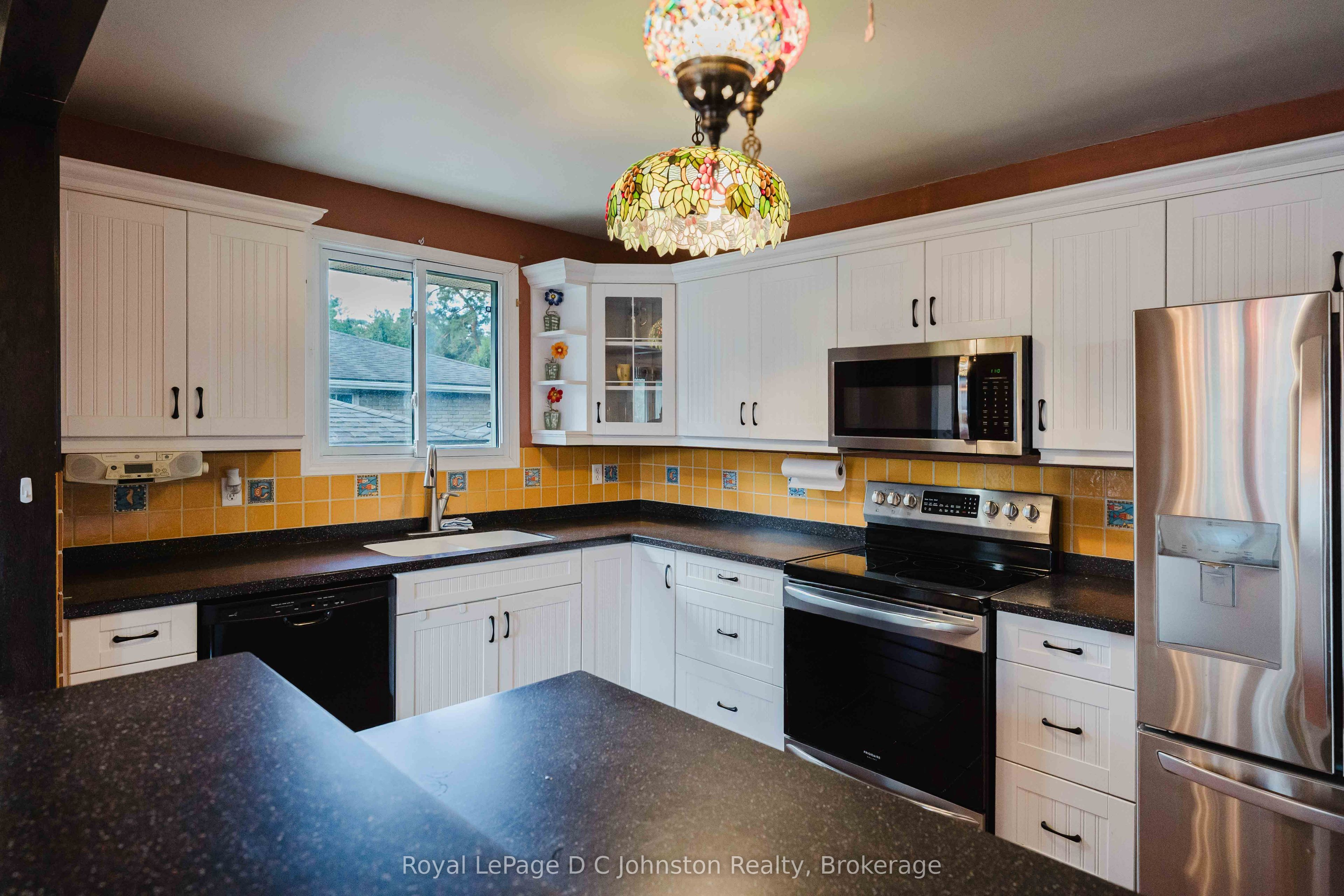 1152 Wellington Street Property Photo 17