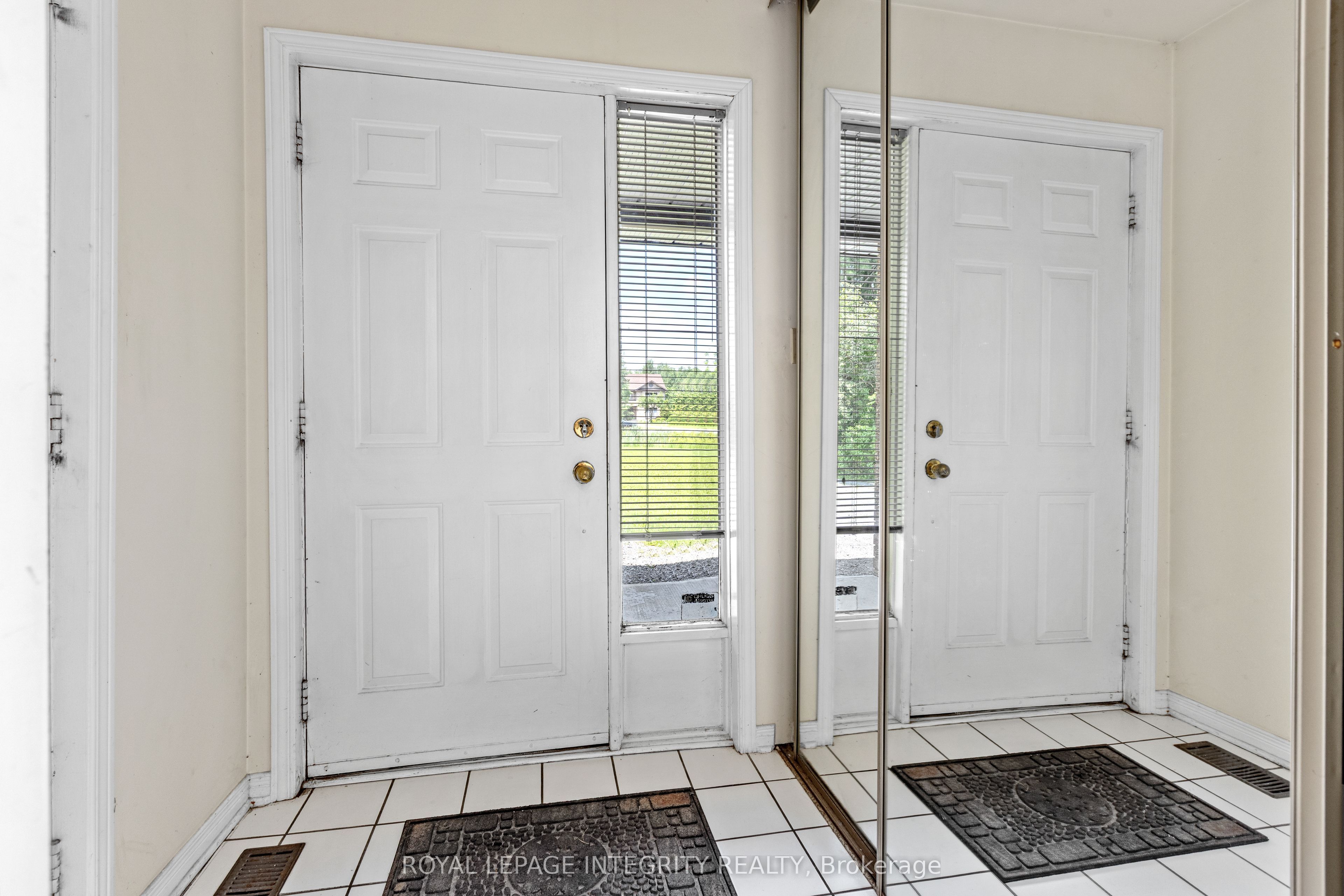1702 Century Road Property Photo 4