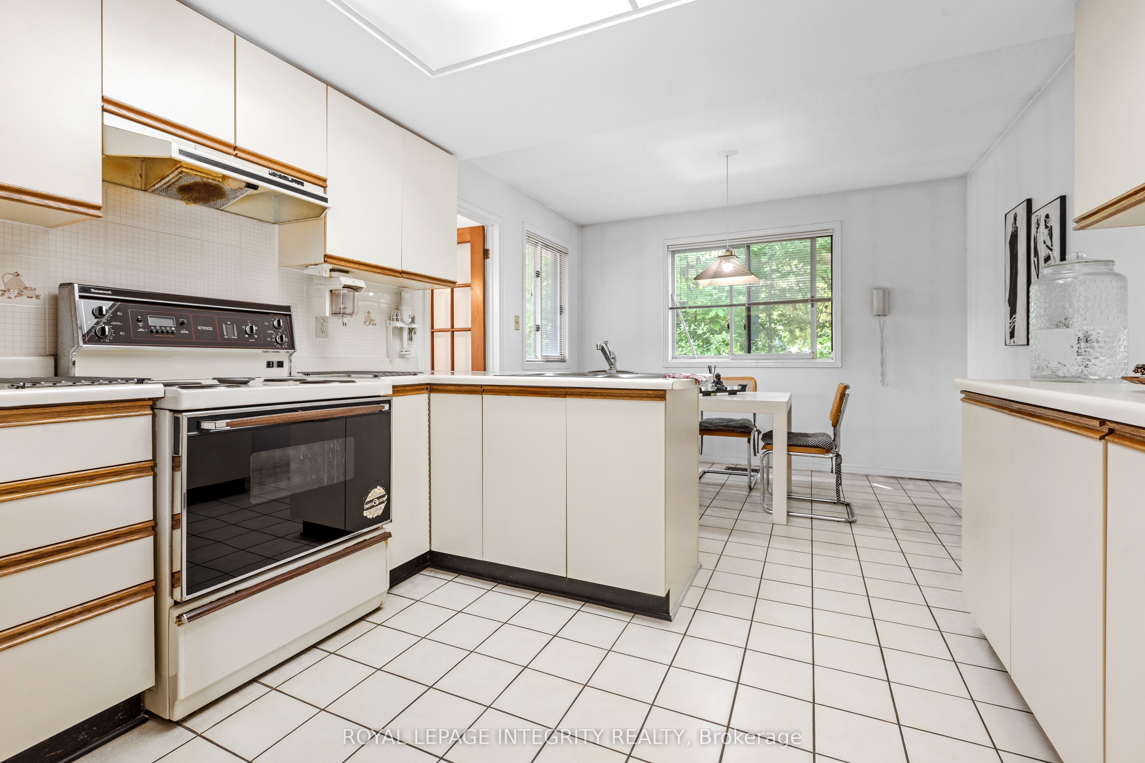 1702 Century Road Property Photo 13