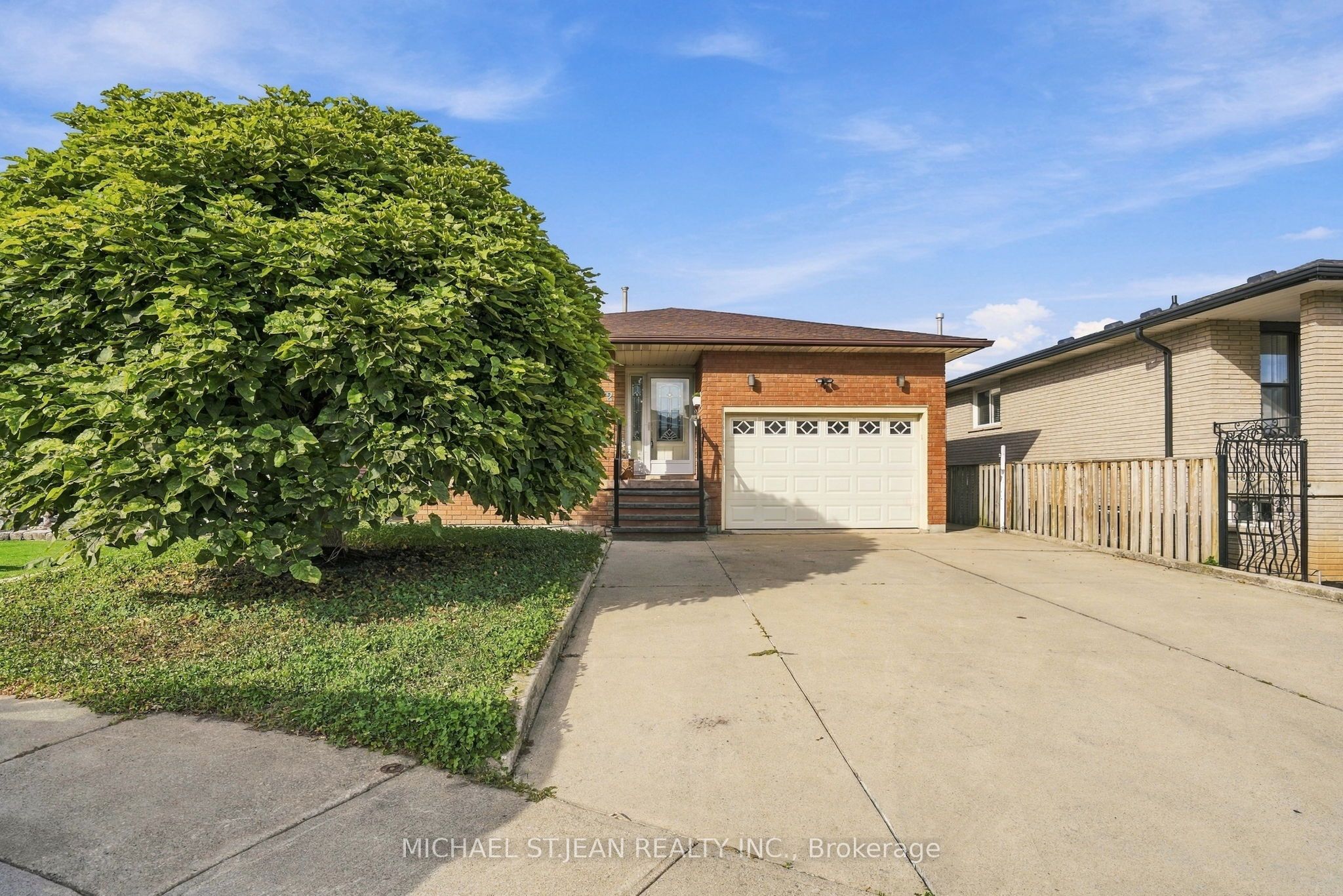 42 Lasila Court Property Photo 4