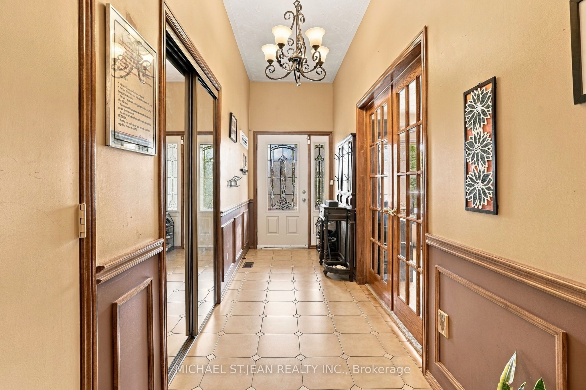 42 Lasila Court Property Photo 7