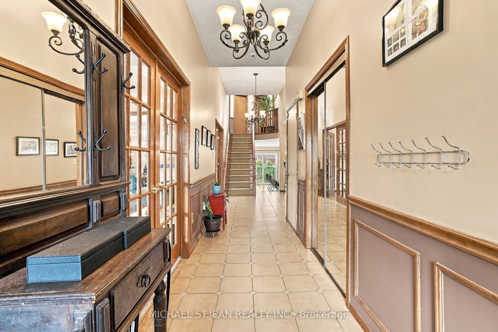 42 Lasila Court Property Photo 8