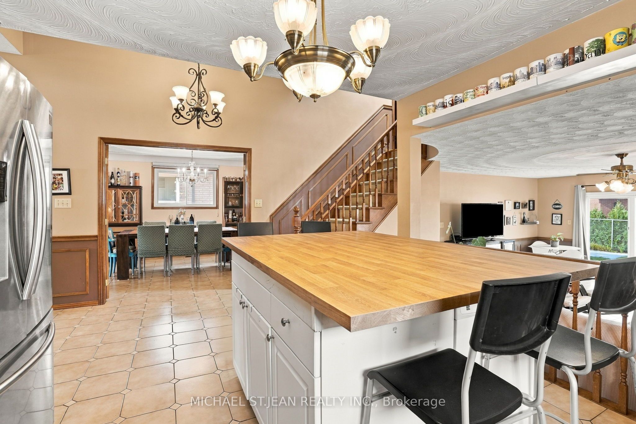 42 Lasila Court Property Photo 14