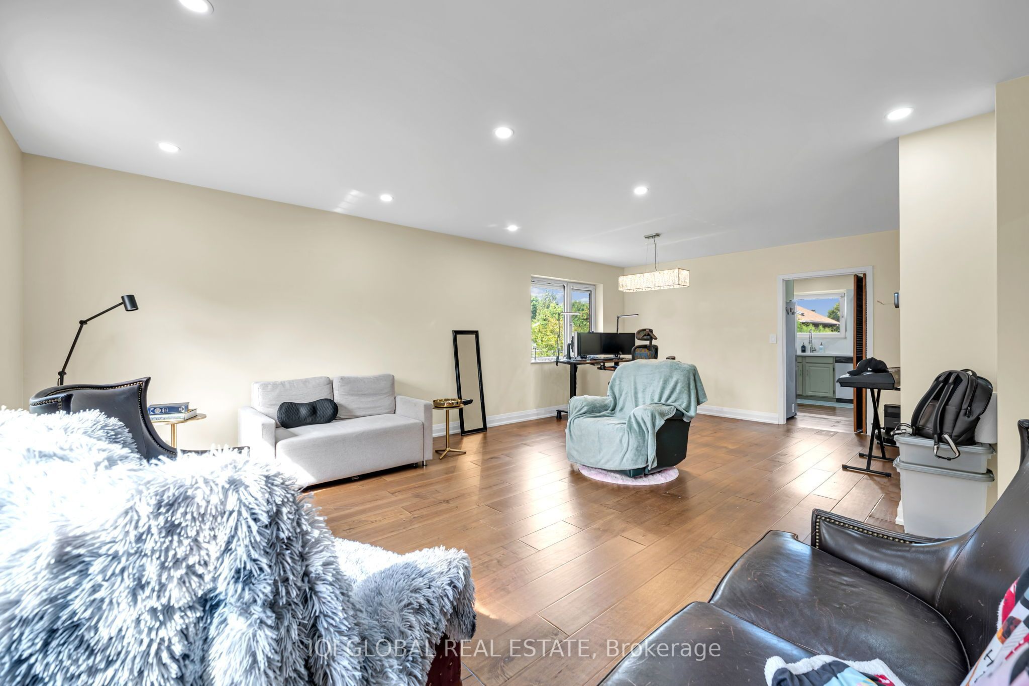 38 Leclaire Street Property Photo 8
