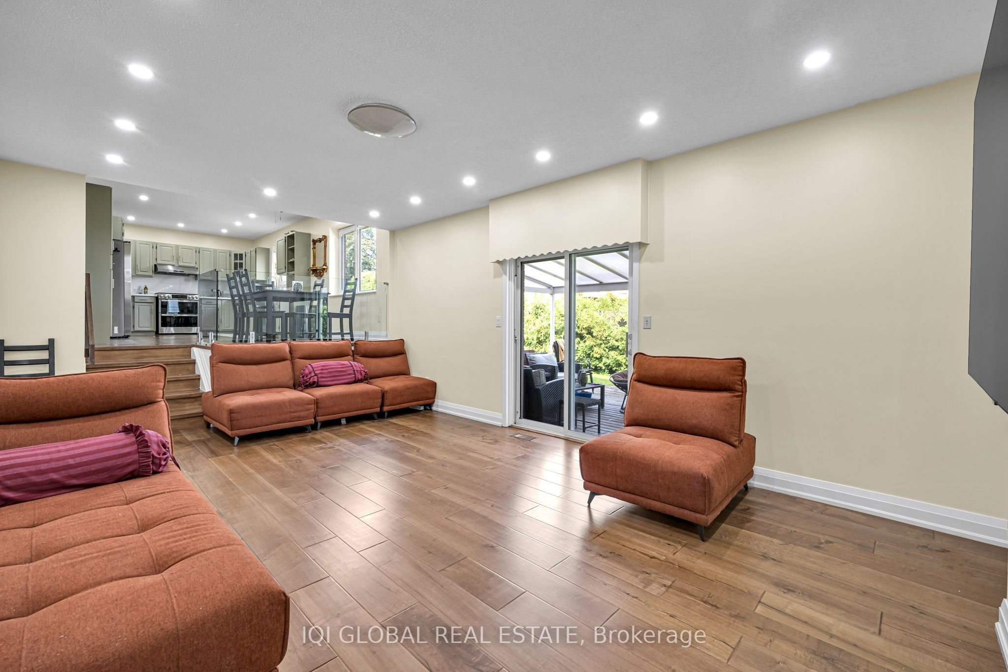 38 Leclaire Street Property Photo 15