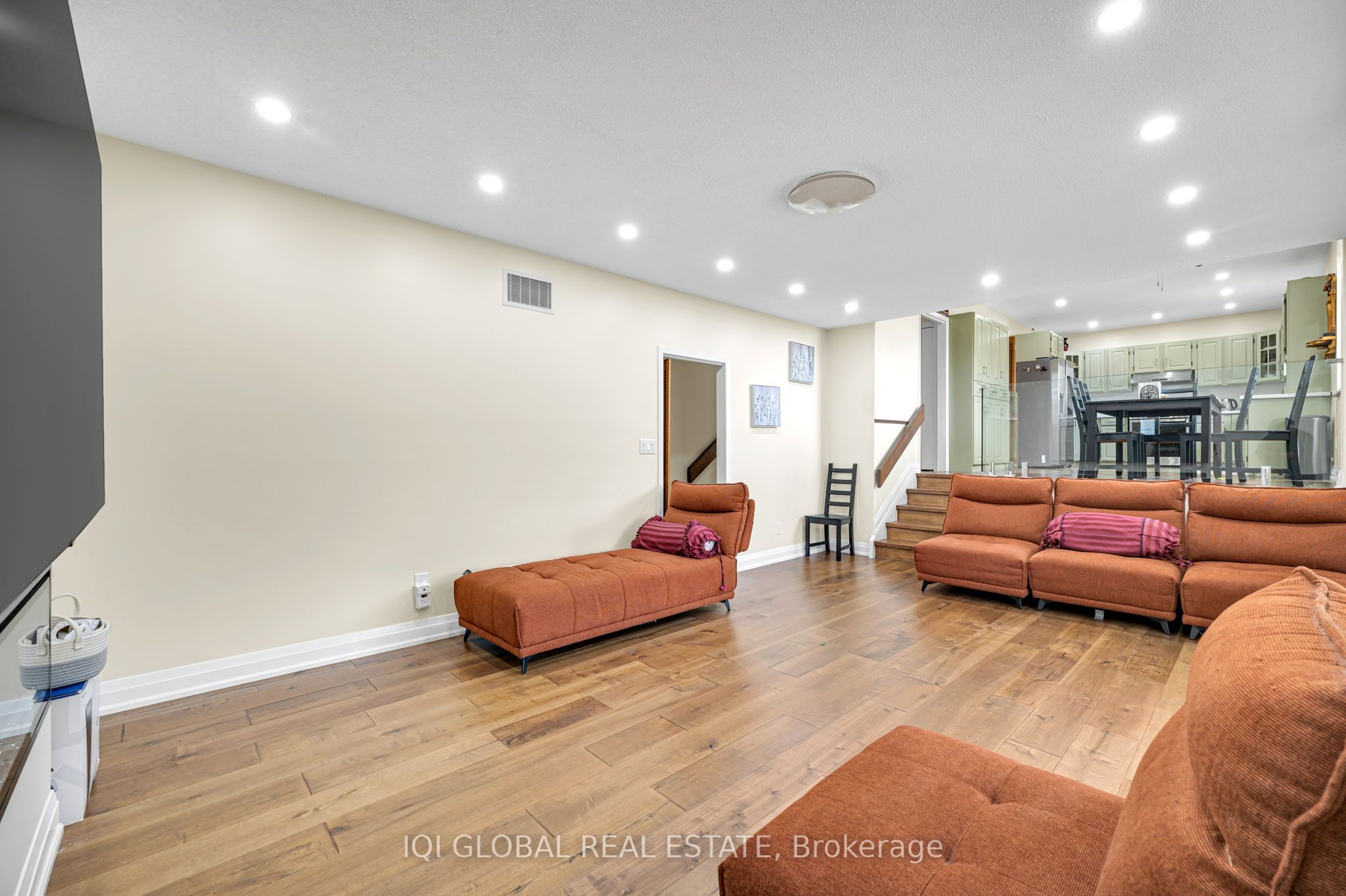 38 Leclaire Street Property Photo 16