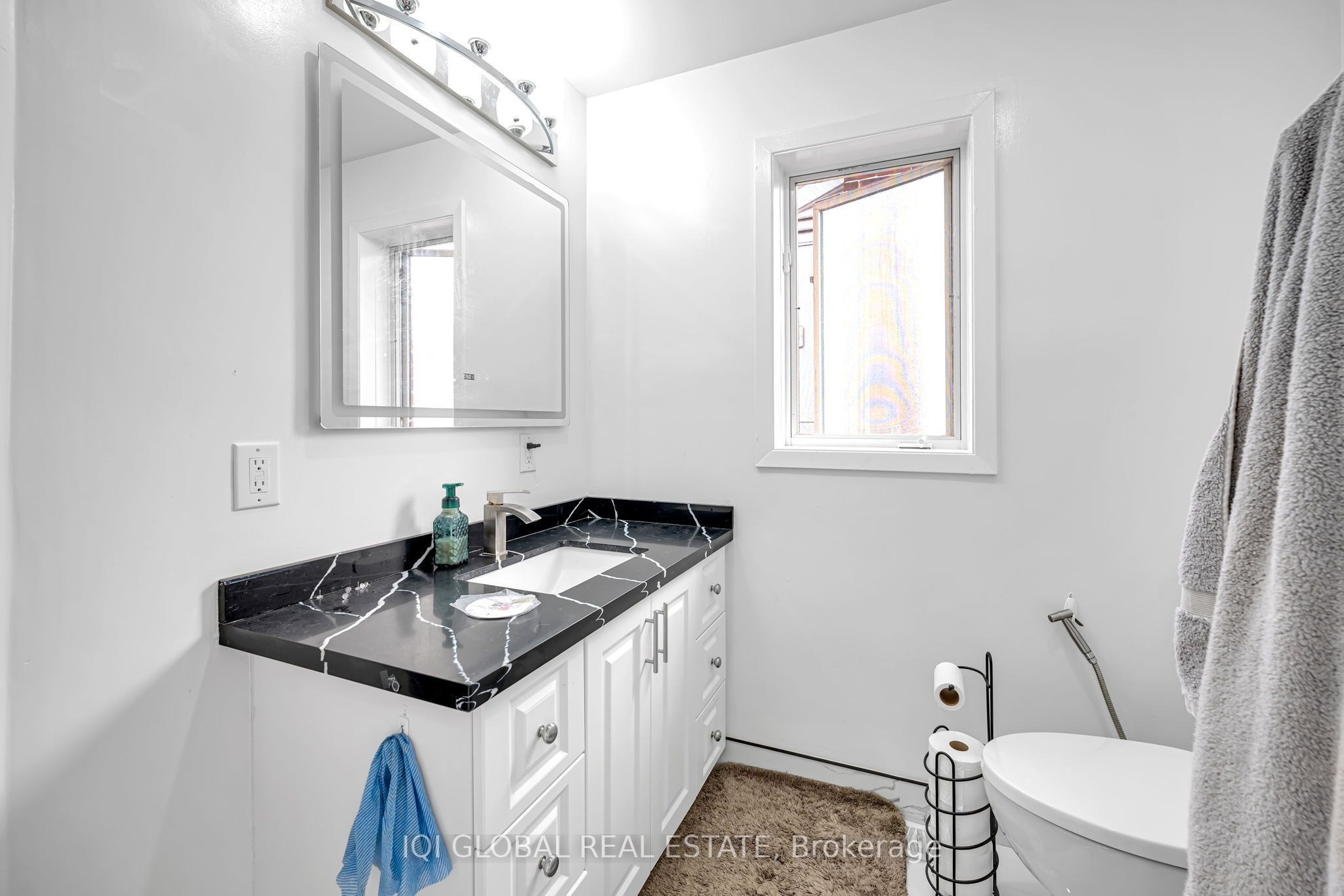 38 Leclaire Street Property Photo 21