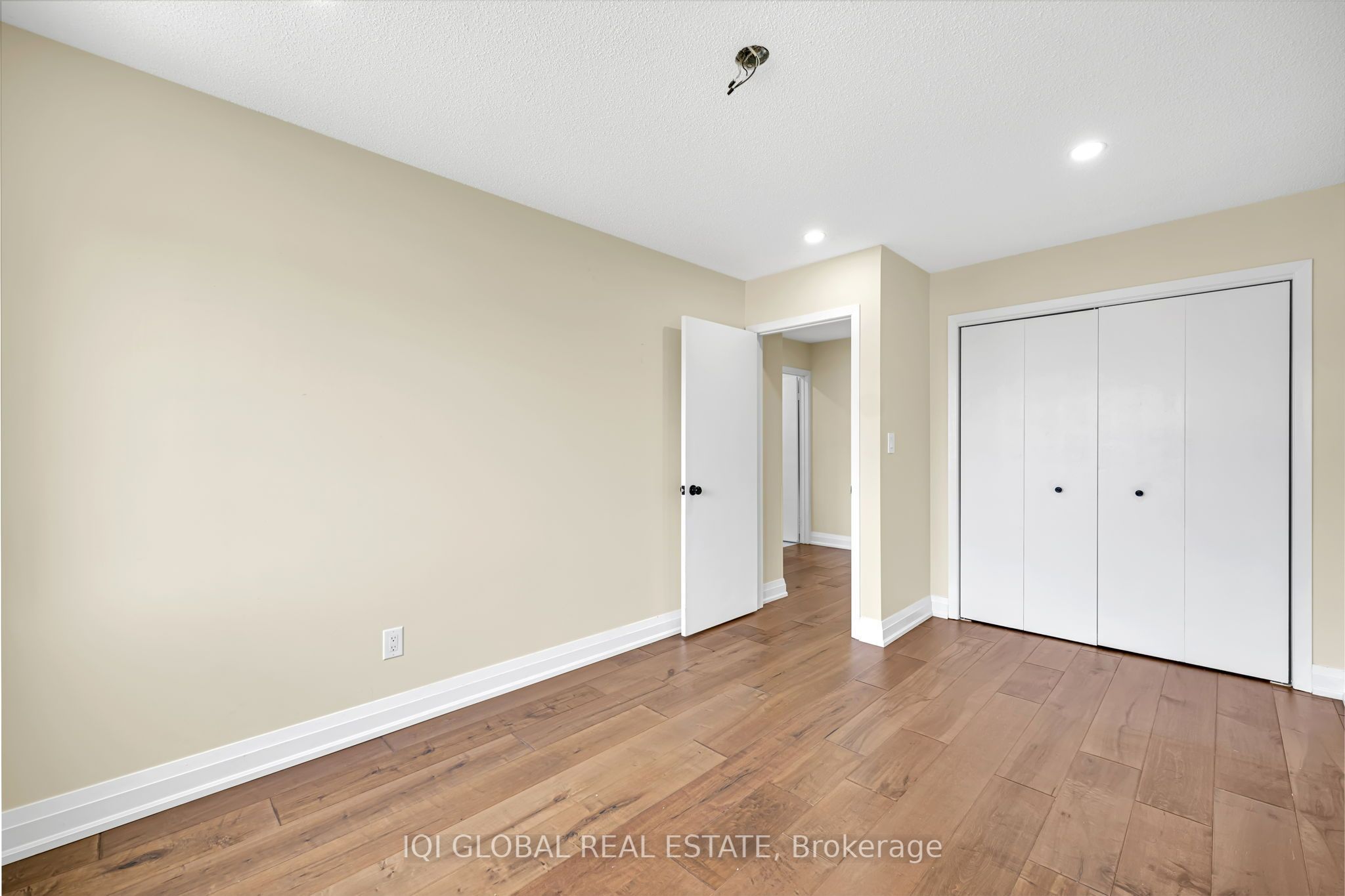 38 Leclaire Street Property Photo 26