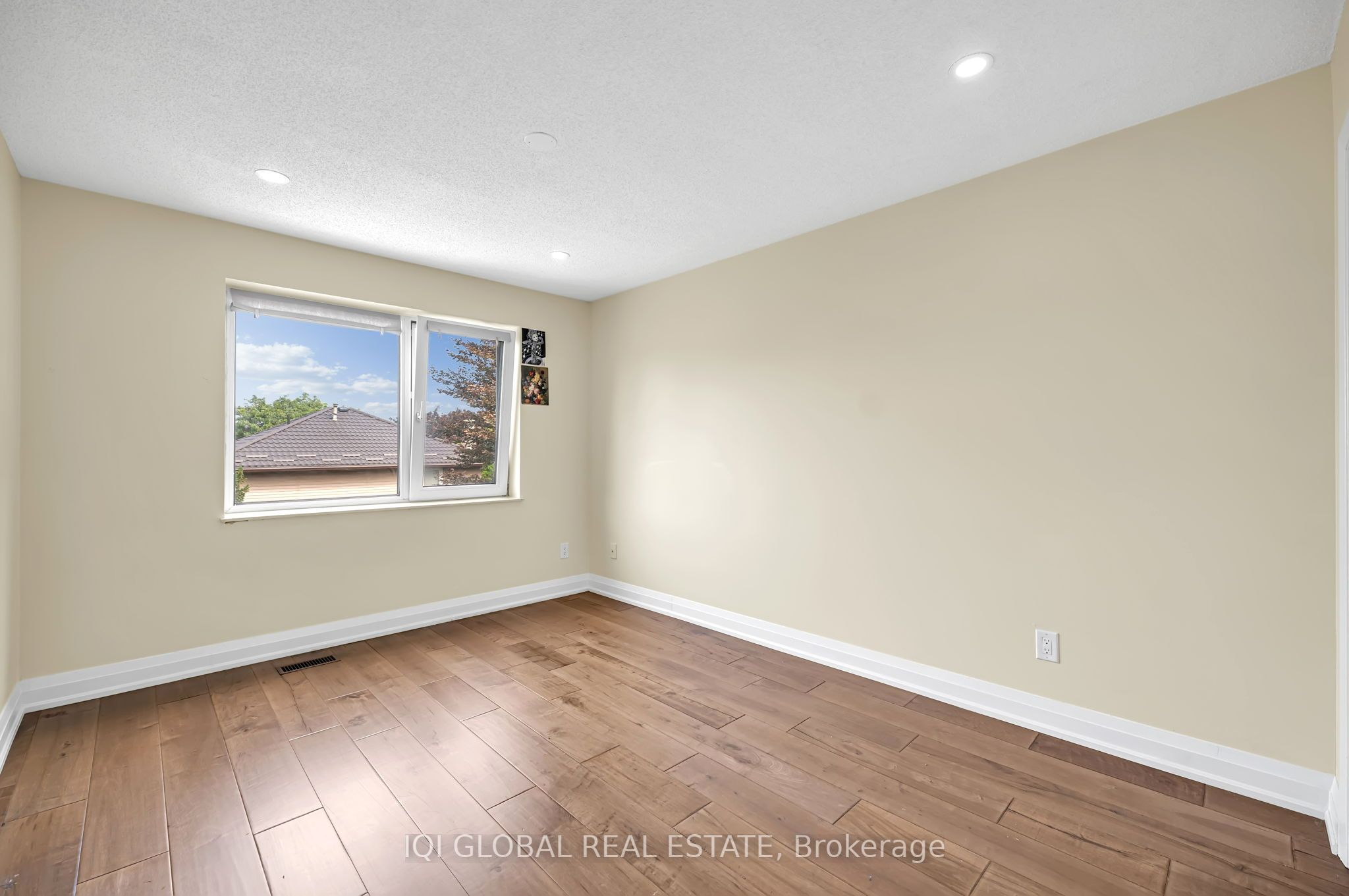 38 Leclaire Street Property Photo 27