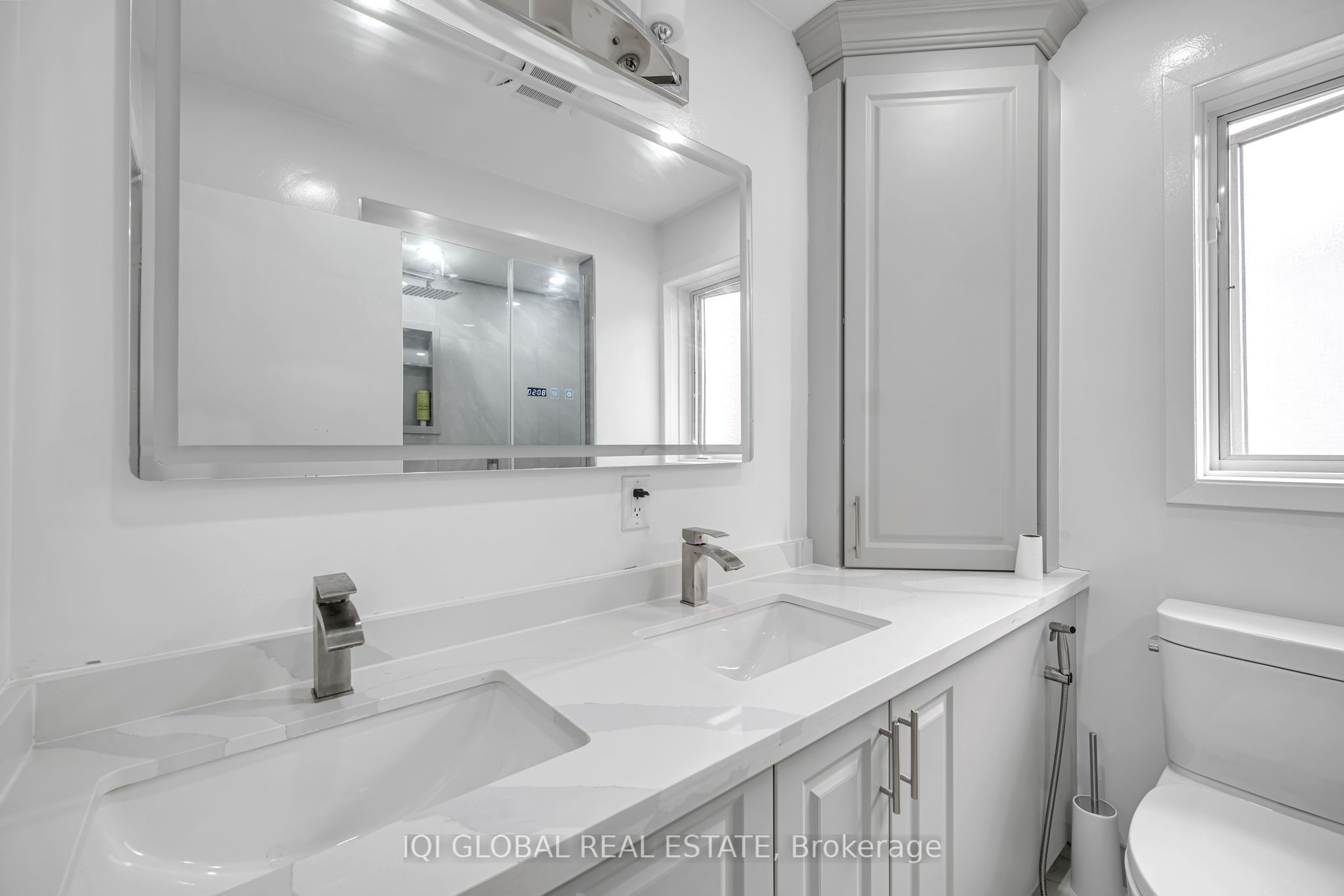 38 Leclaire Street Property Photo 29