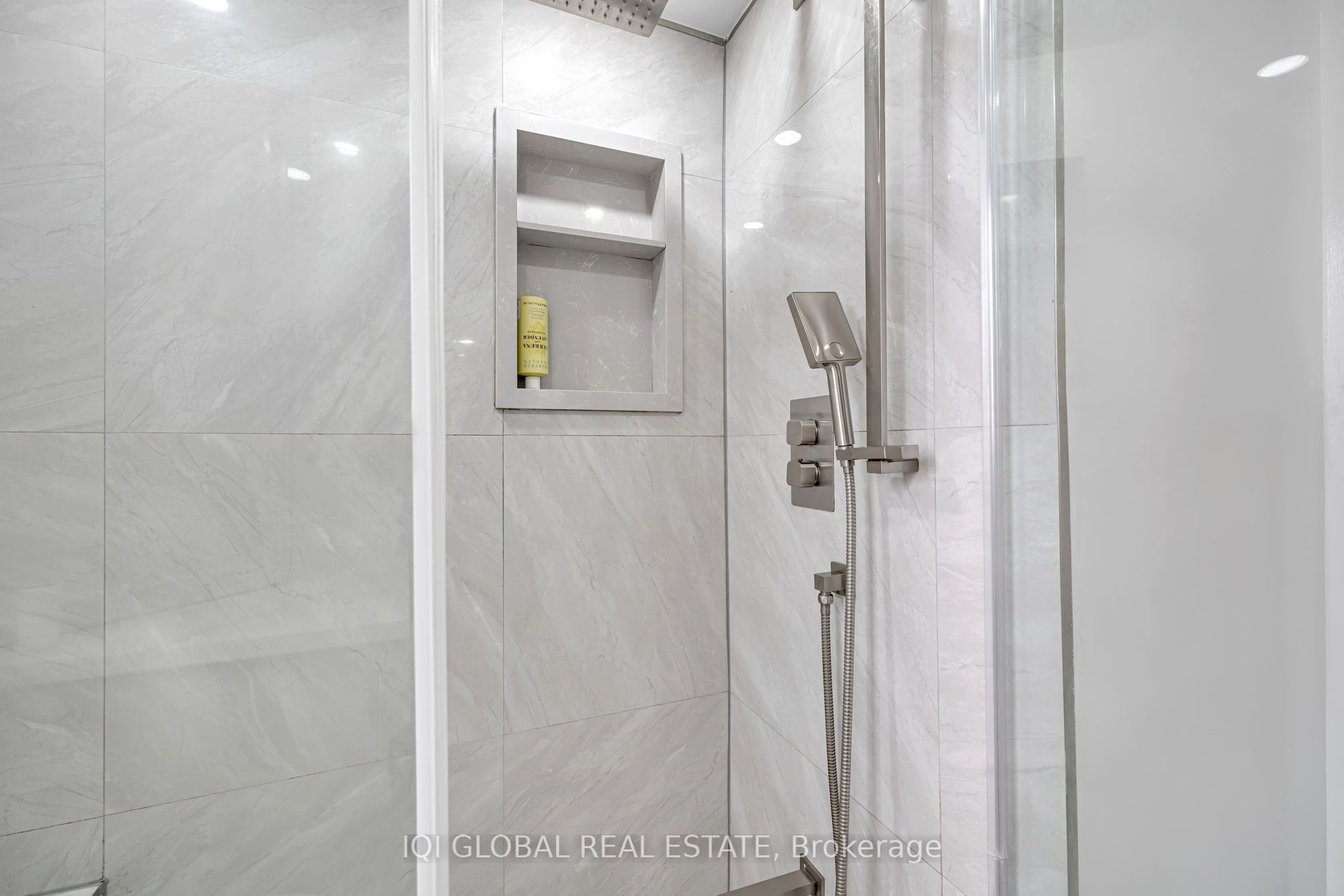 38 Leclaire Street Property Photo 30
