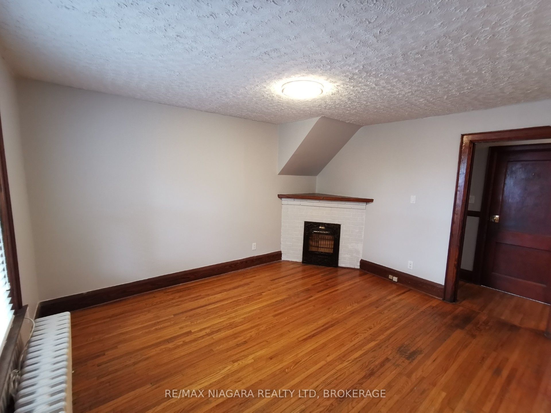 5078-5086 Fifth Avenue Property Photo 8