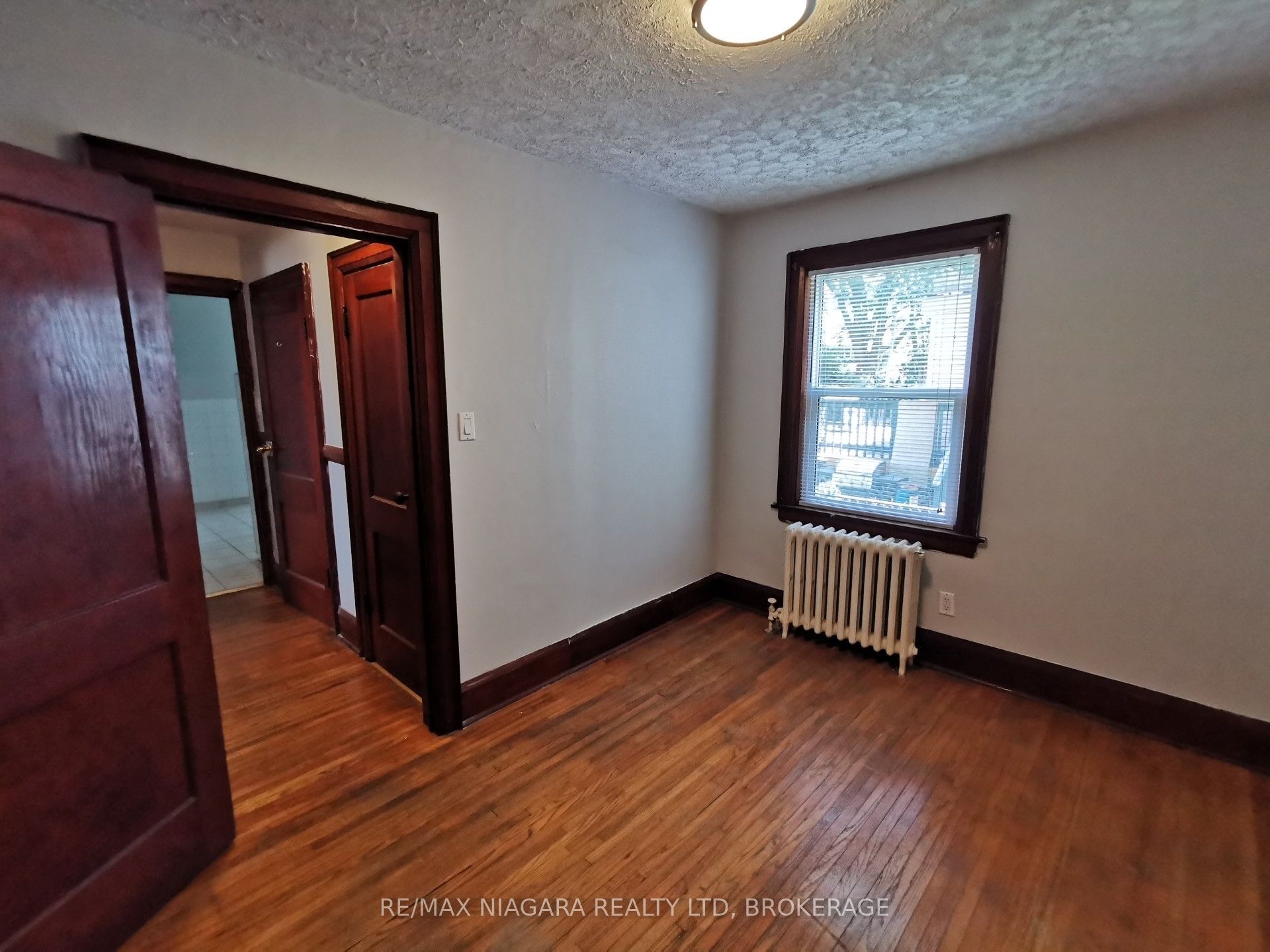 5078-5086 Fifth Avenue Property Photo 10