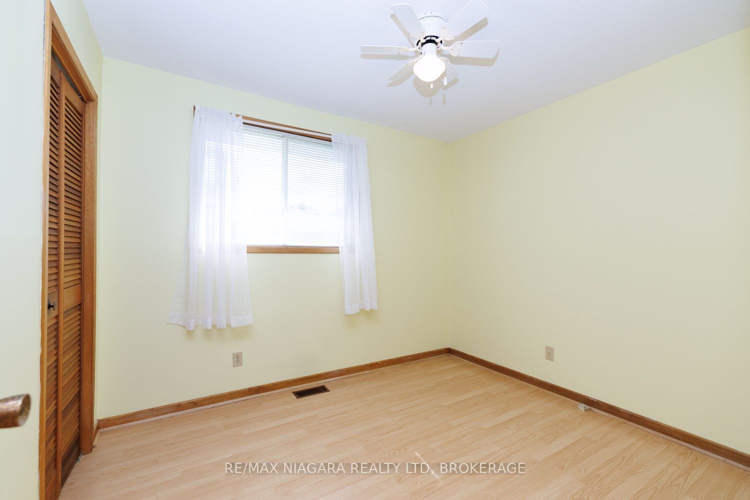 4166 Chippawa Parkway Property Photo 18