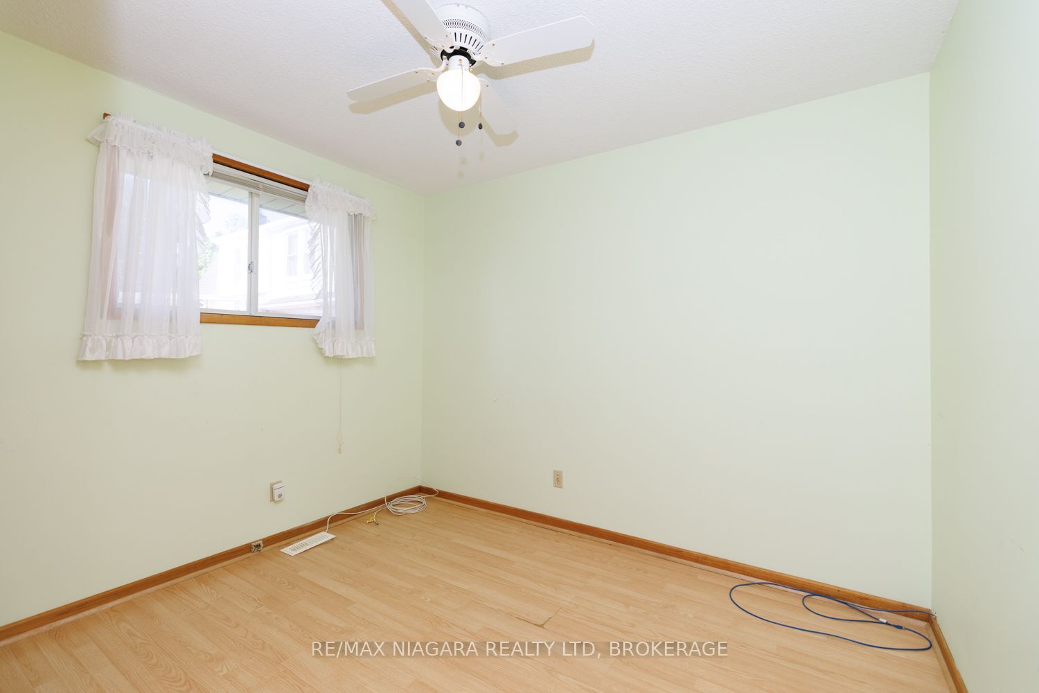 4166 Chippawa Parkway Property Photo 21