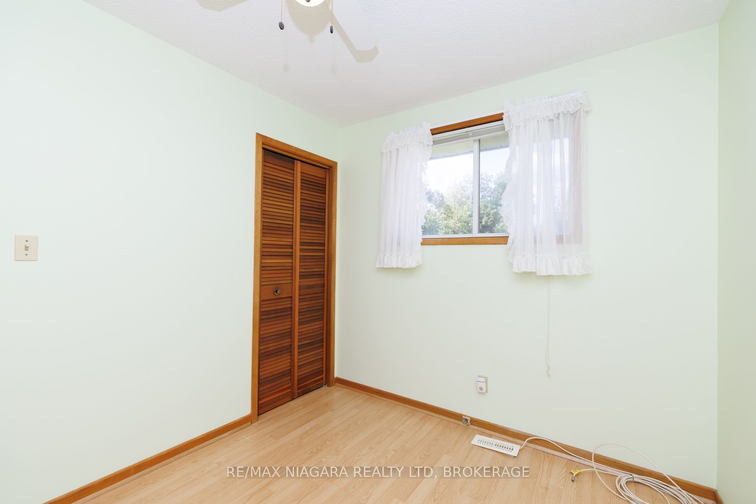 4166 Chippawa Parkway Property Photo 22