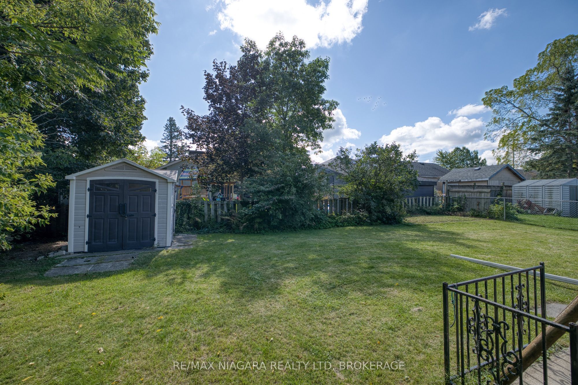 4166 Chippawa Parkway Property Photo 32