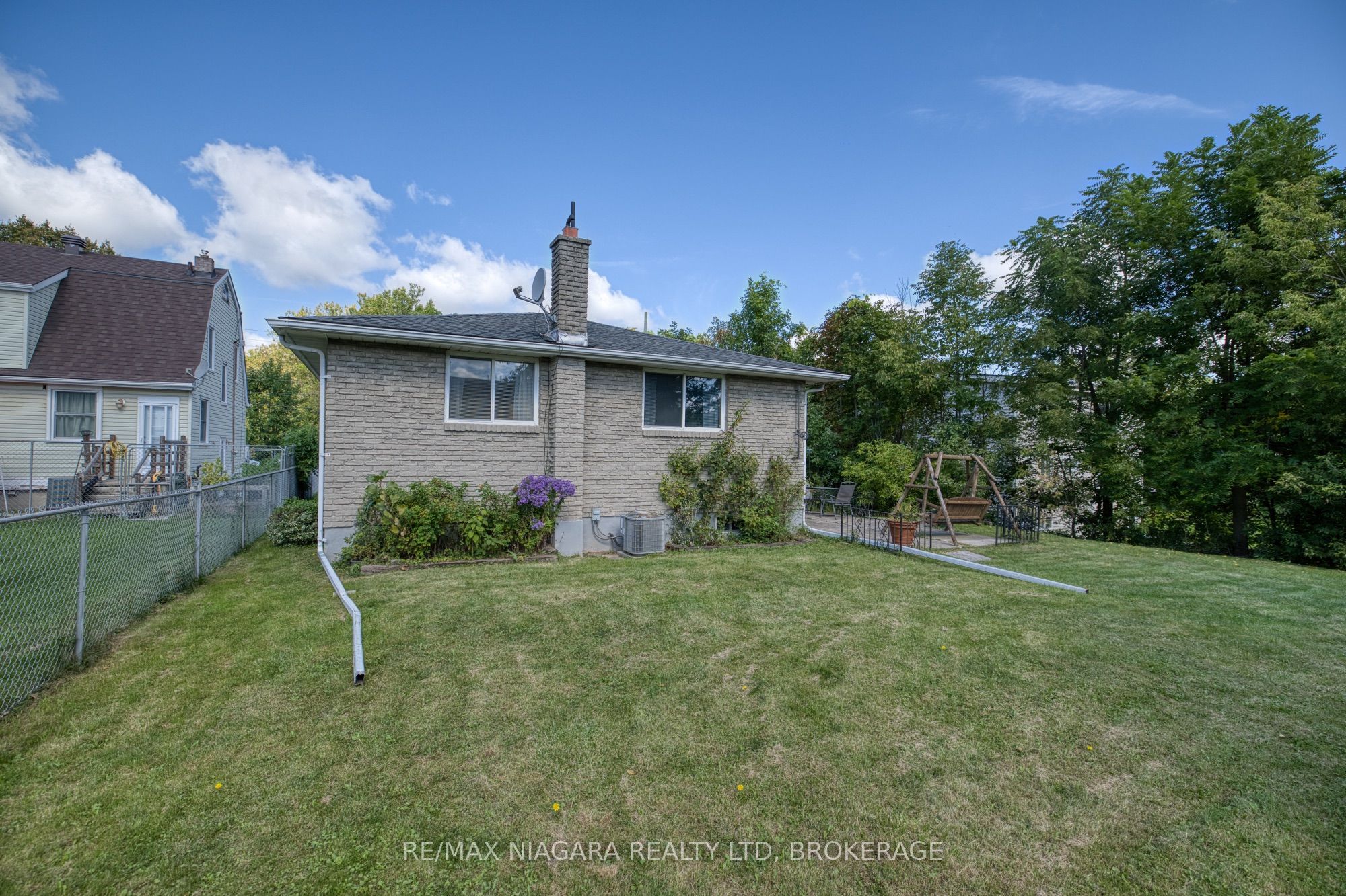 4166 Chippawa Parkway Property Photo 35