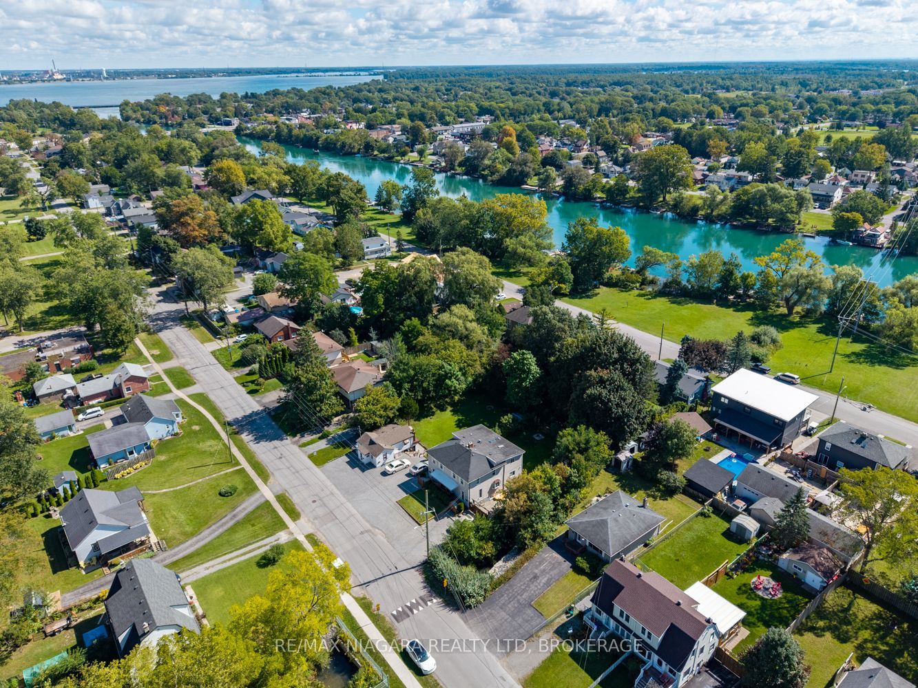 4166 Chippawa Parkway Property Photo 46