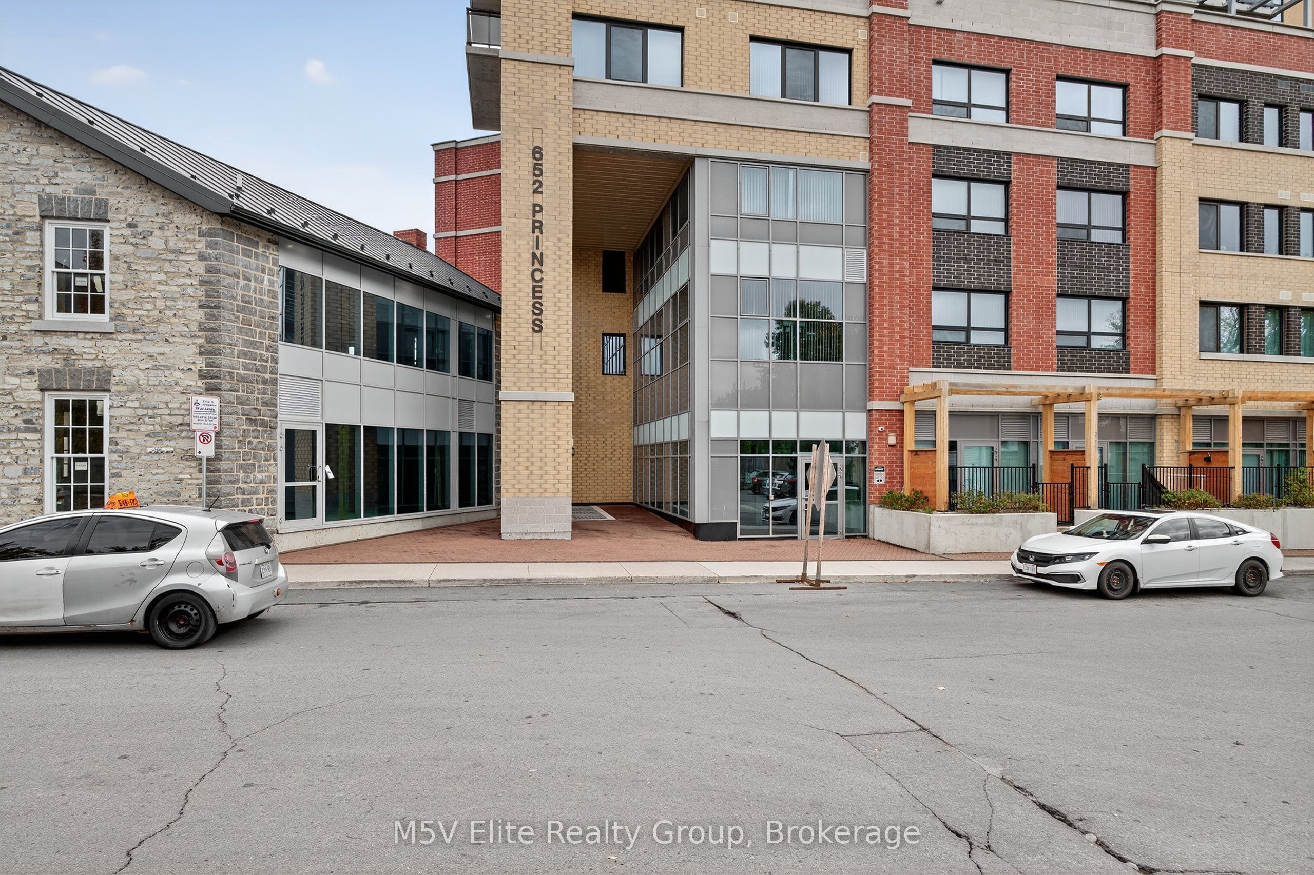 652 Princess Street 341 Property Photo 2