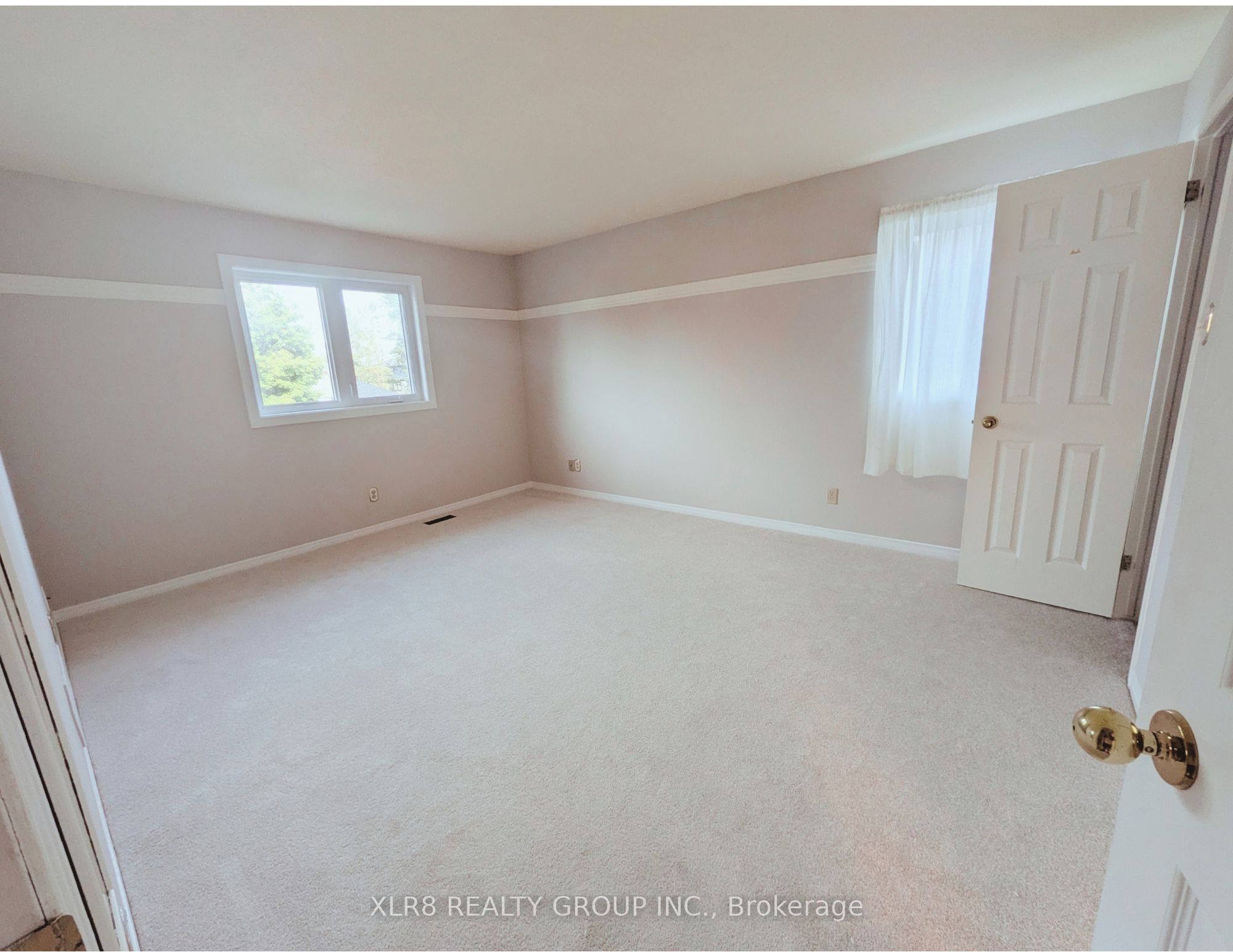 12 John Sidney Crescent Property Photo 13