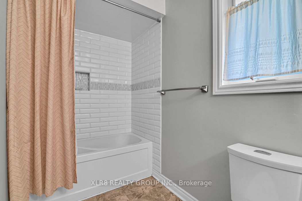 12 John Sidney Crescent Property Photo 18