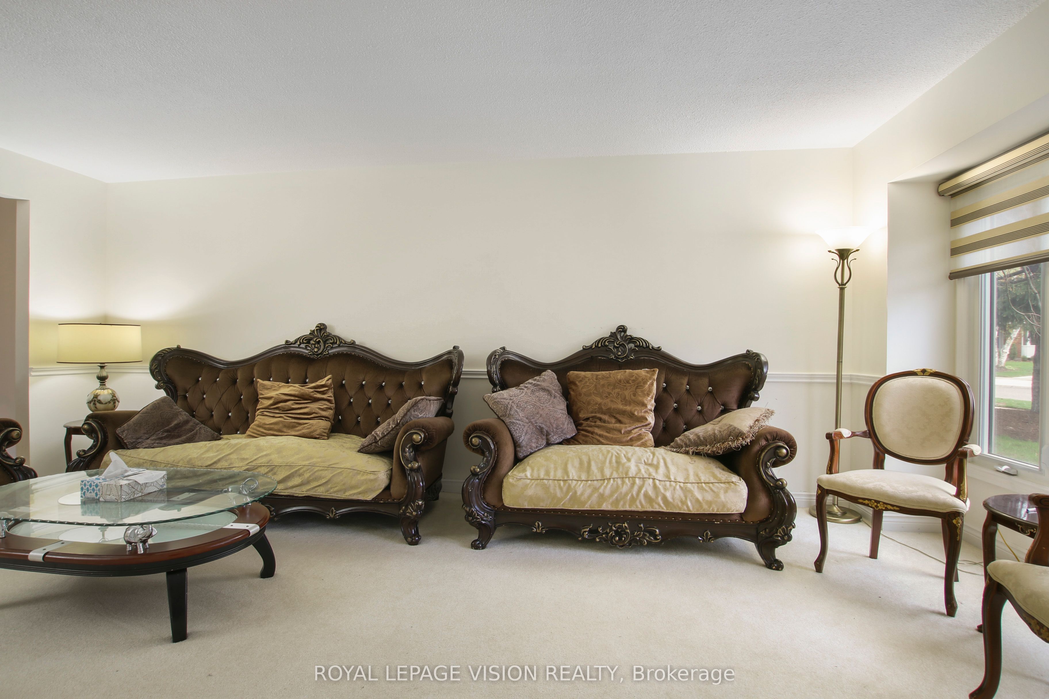 123 Chesham Avenue Property Photo 5