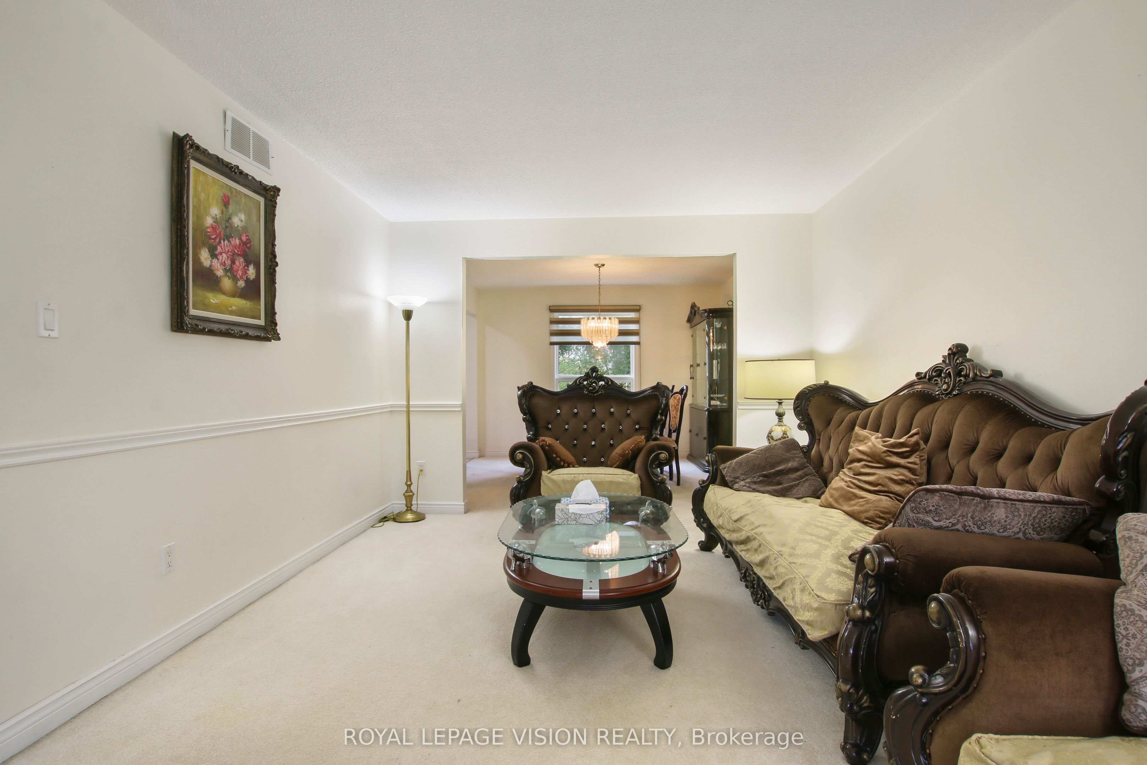 123 Chesham Avenue Property Photo 6